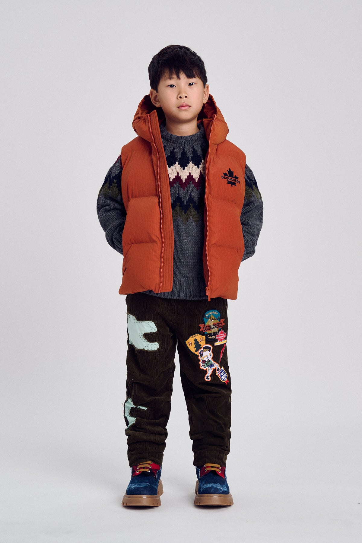 Padded vest with logo