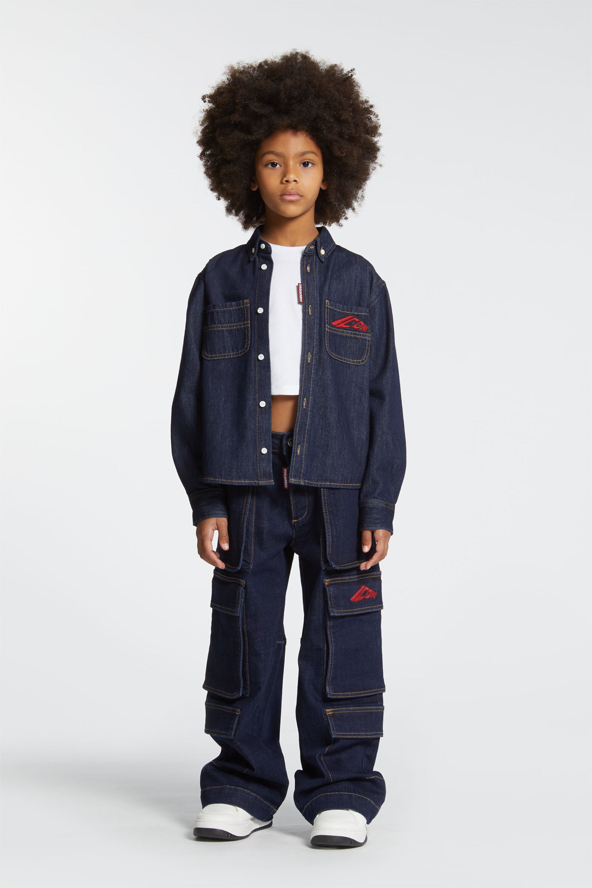 Camisa vaquera azul oscuro con logotipo ICON