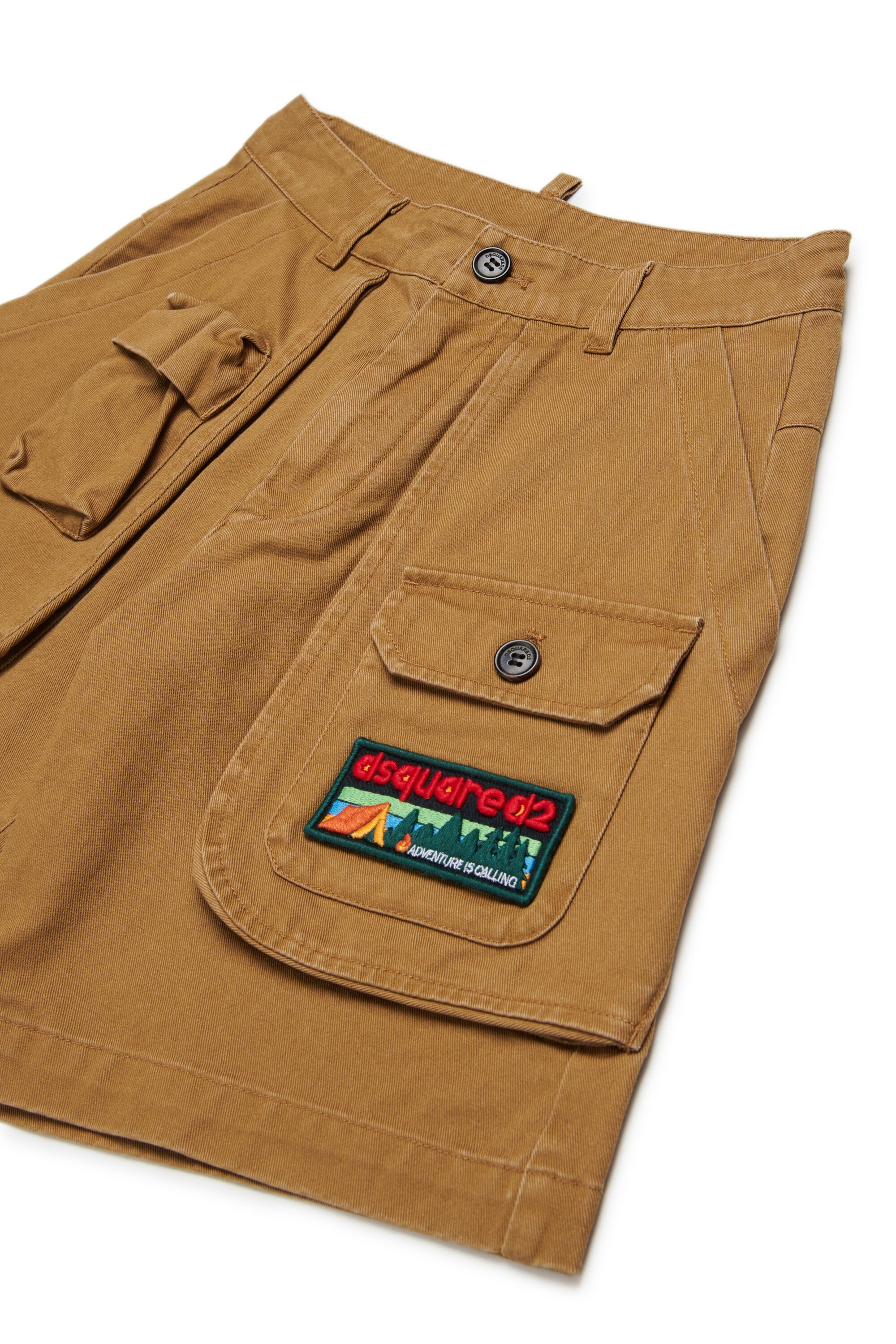 Shorts cargo con logo