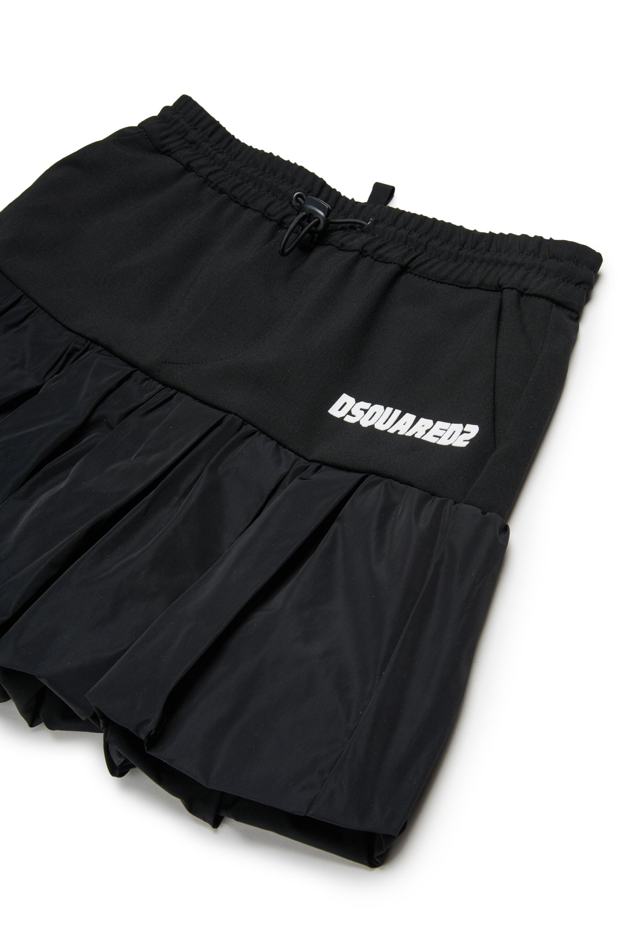 Falda corta con logo