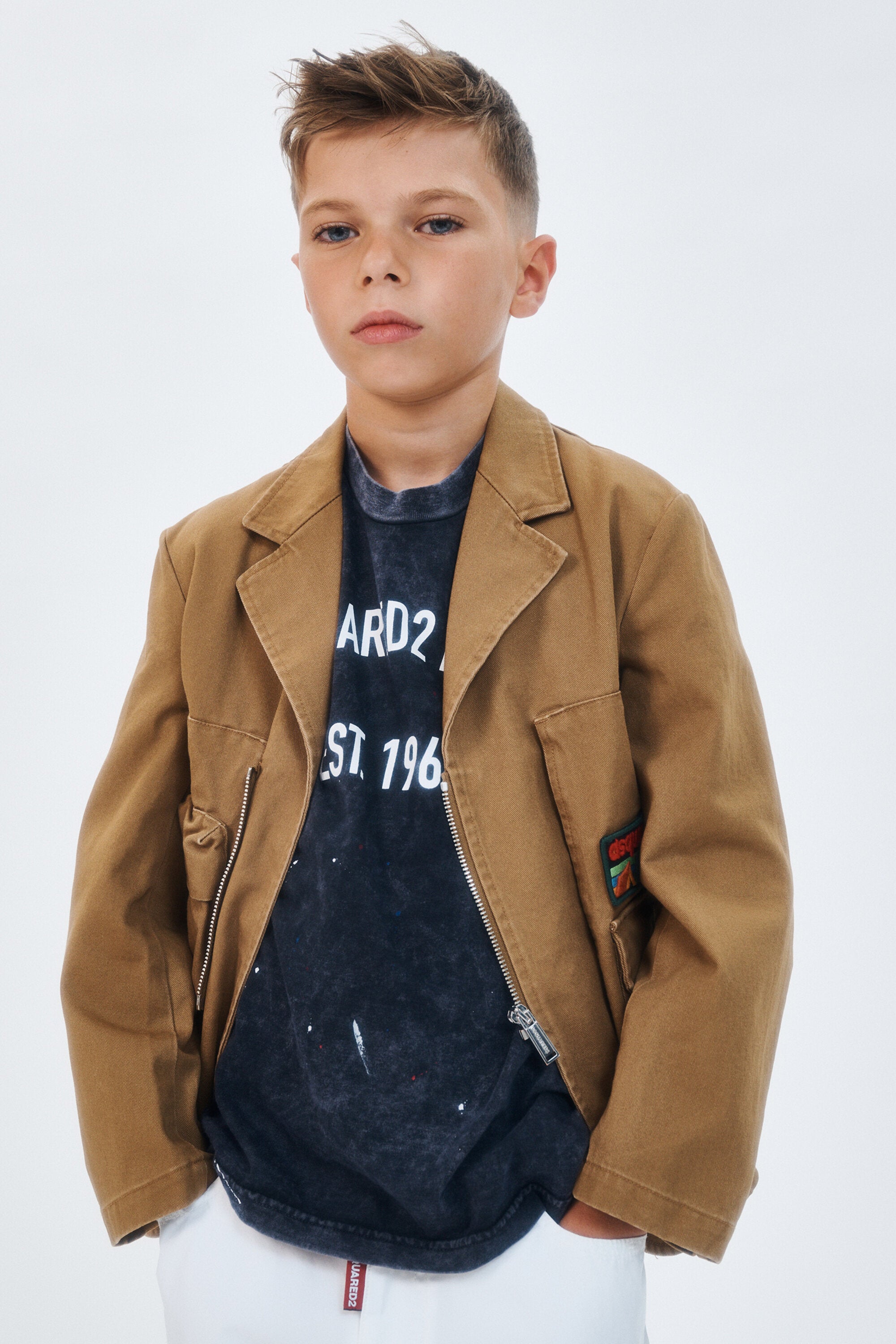 Blazer con logotipo