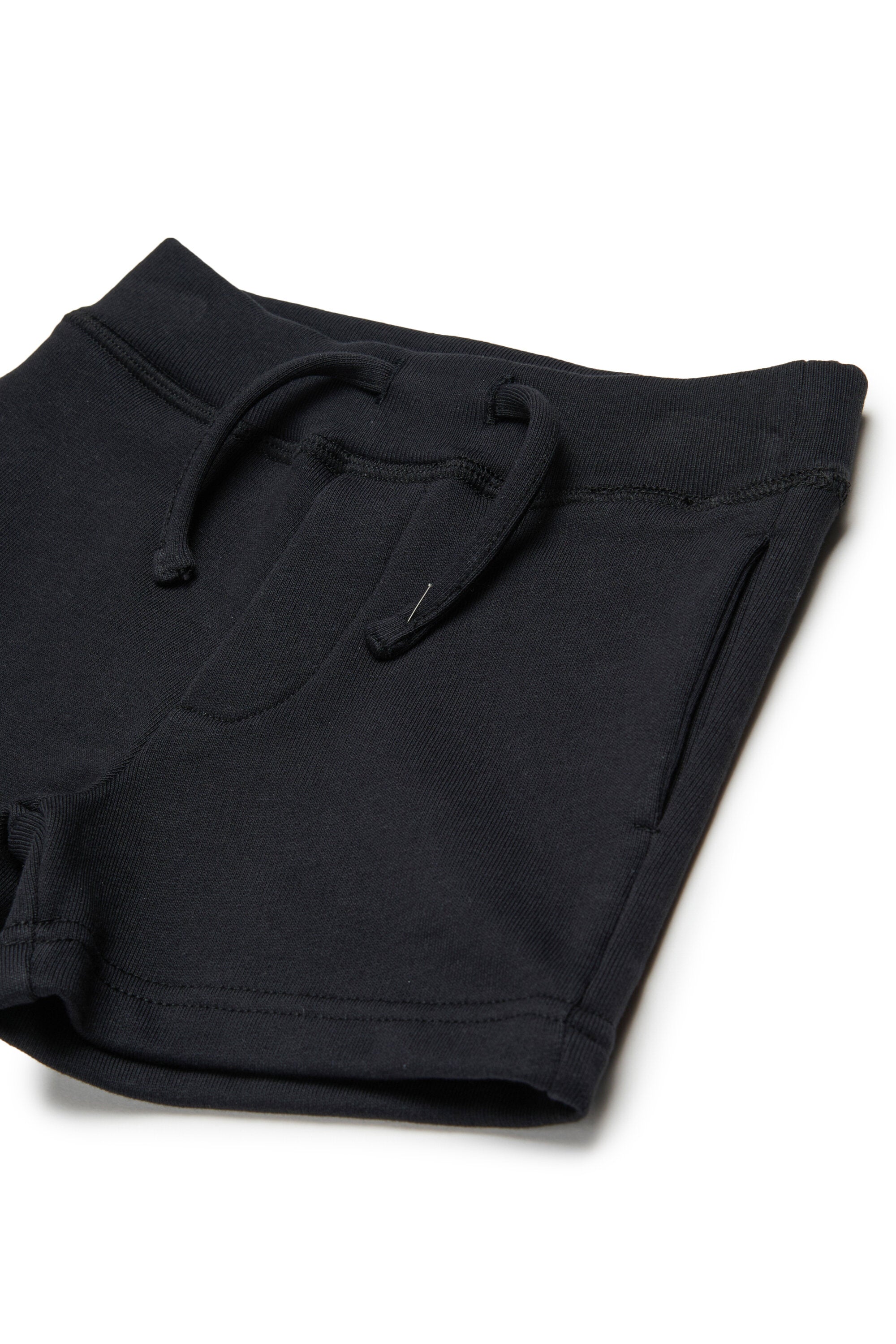 Sweatshirt shorts with logo