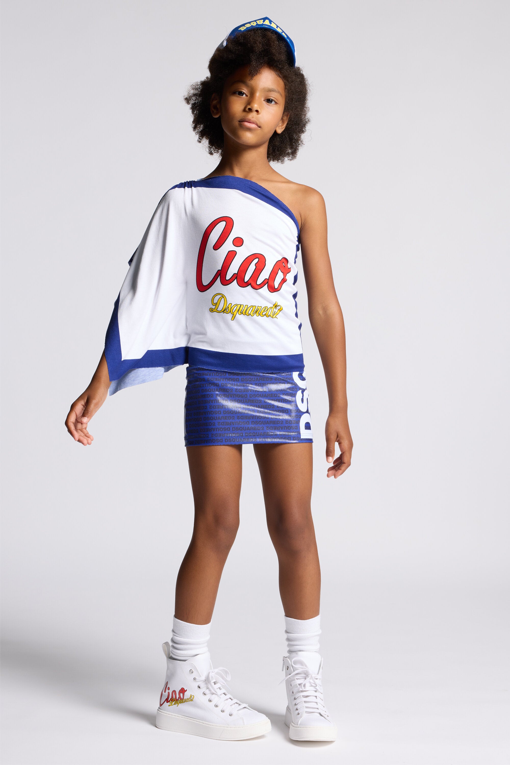 One-shoulder T-shirt with logo