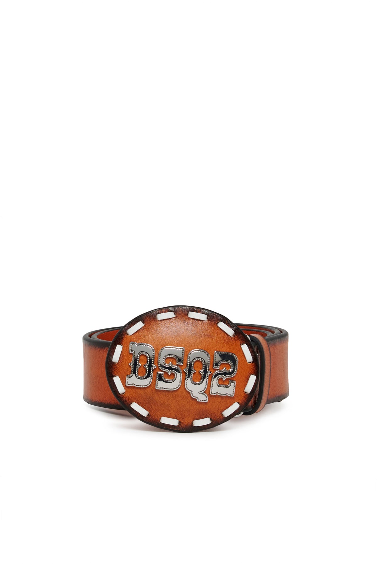 With logo belt