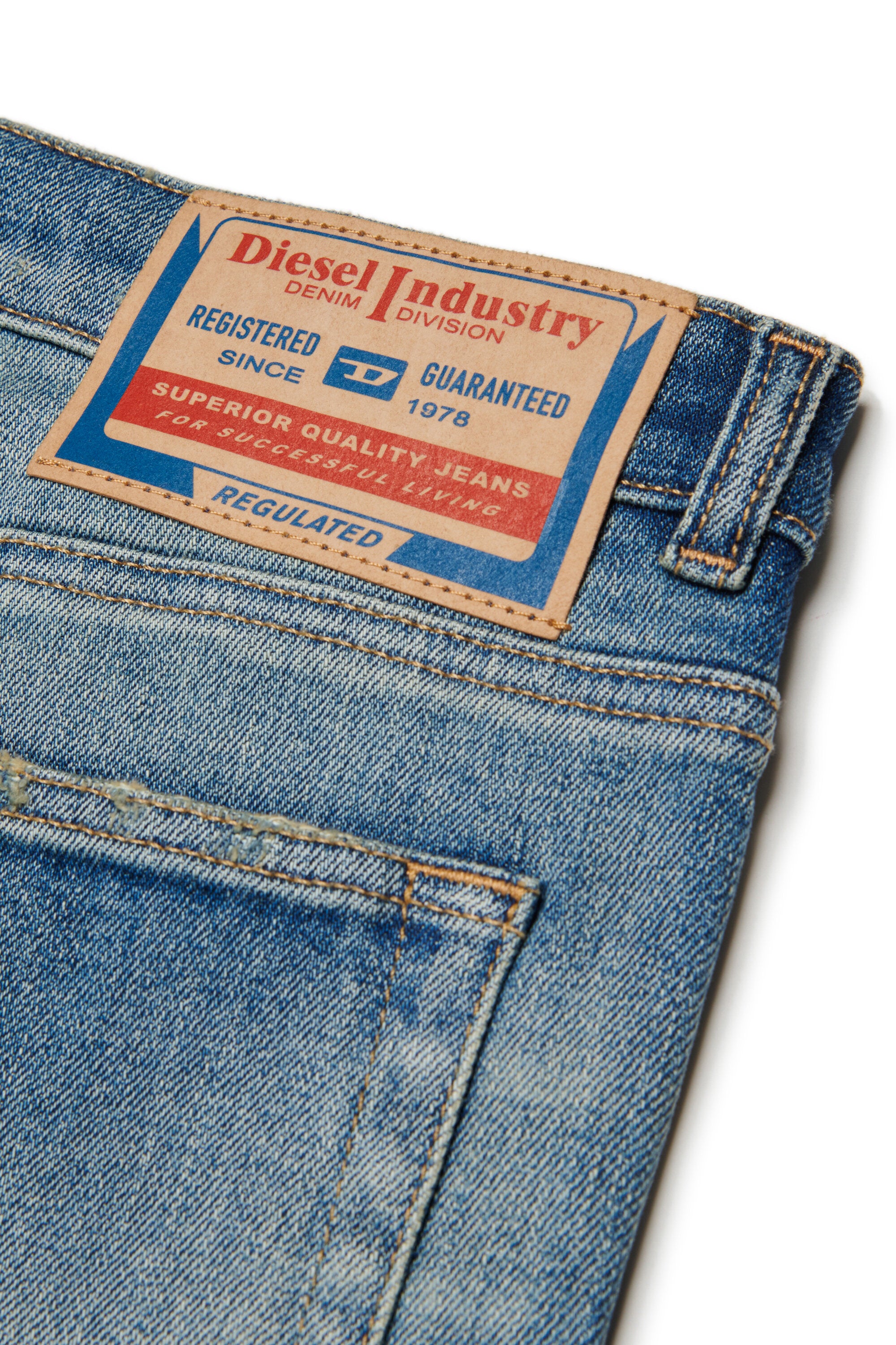 Jeans de corte regular lavado azul claro - D-Lucas