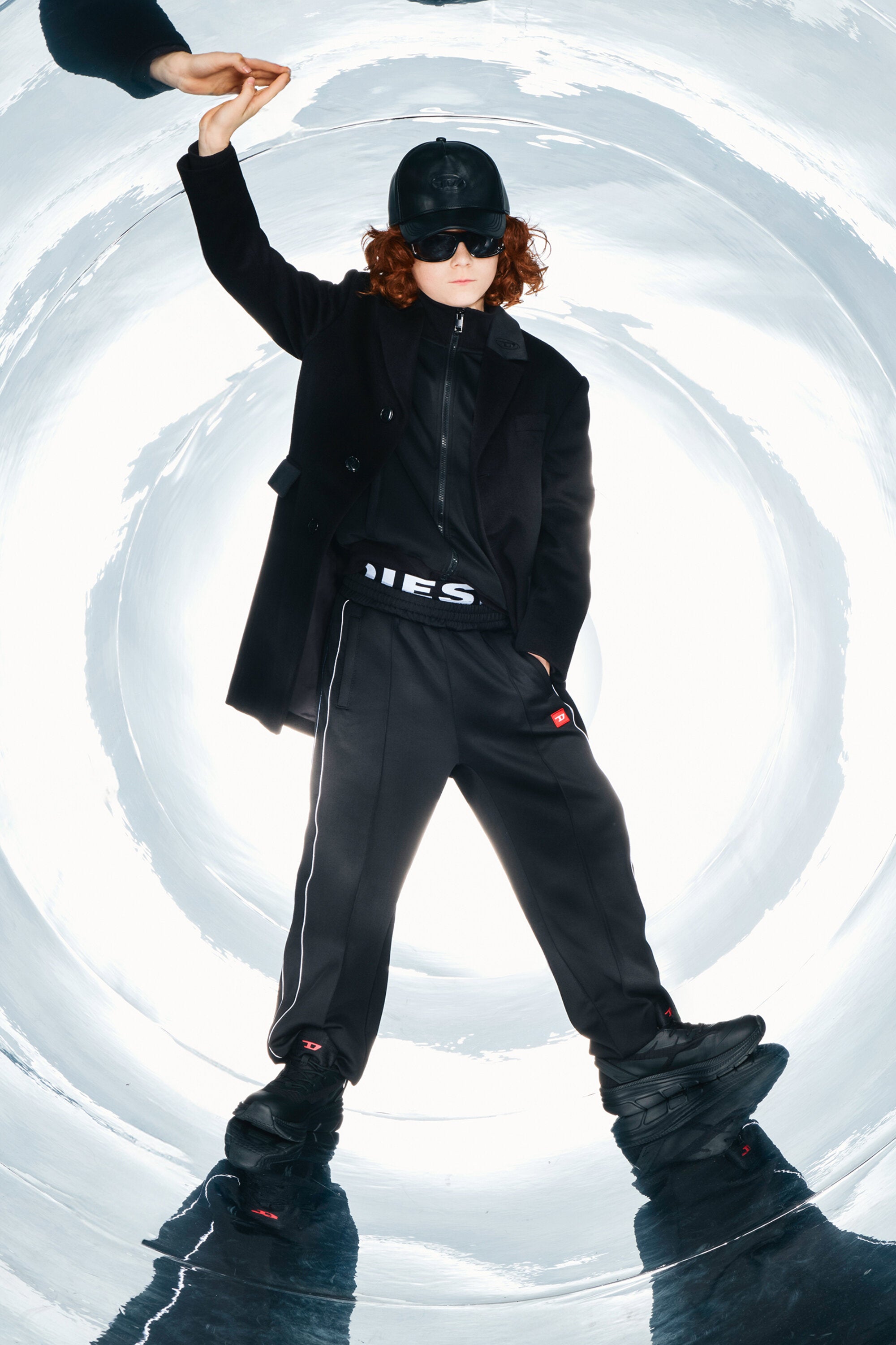 Abrigo de botonadura sencilla con detalles denim