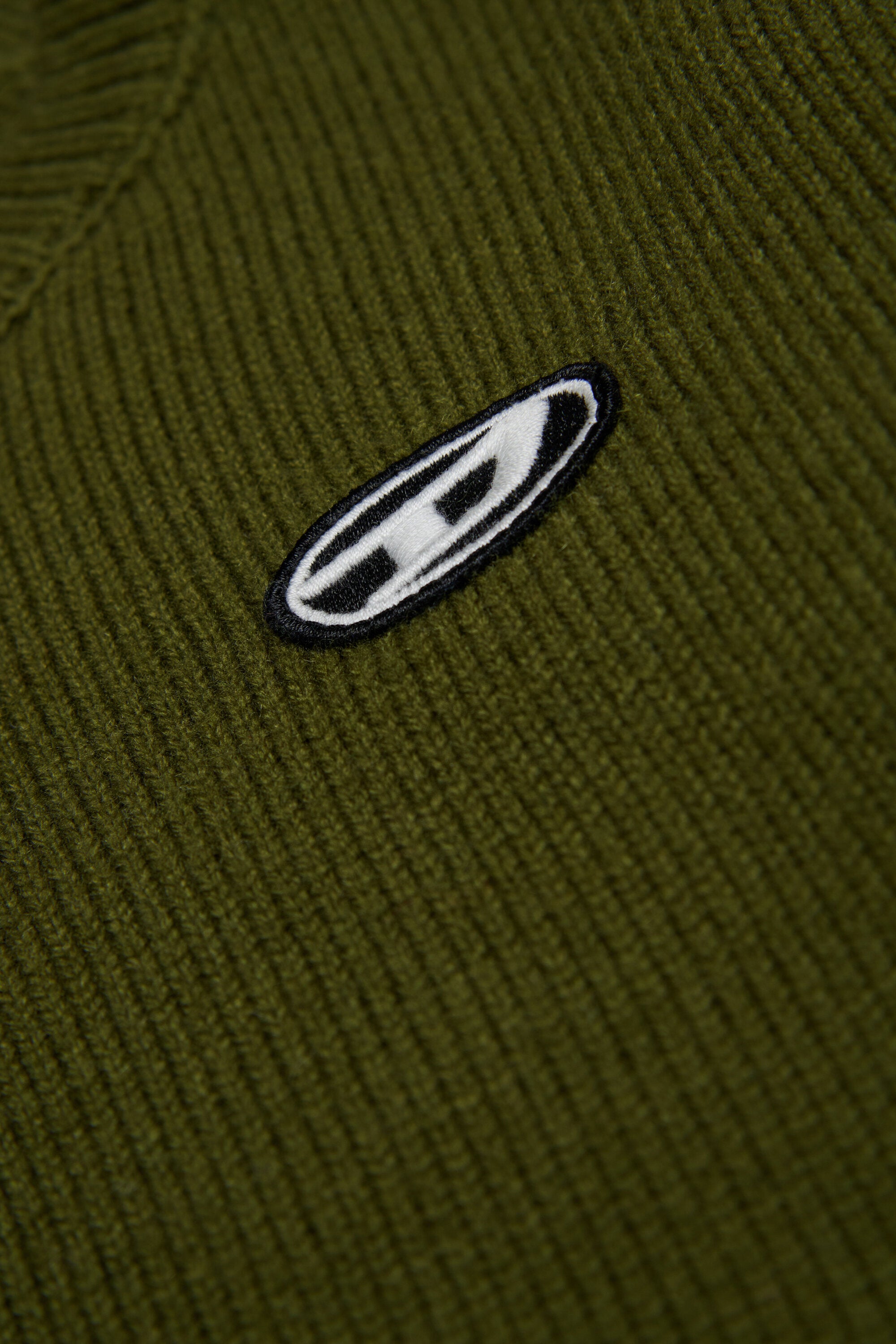 Jersey en mezcla de lana y cachemira con parche