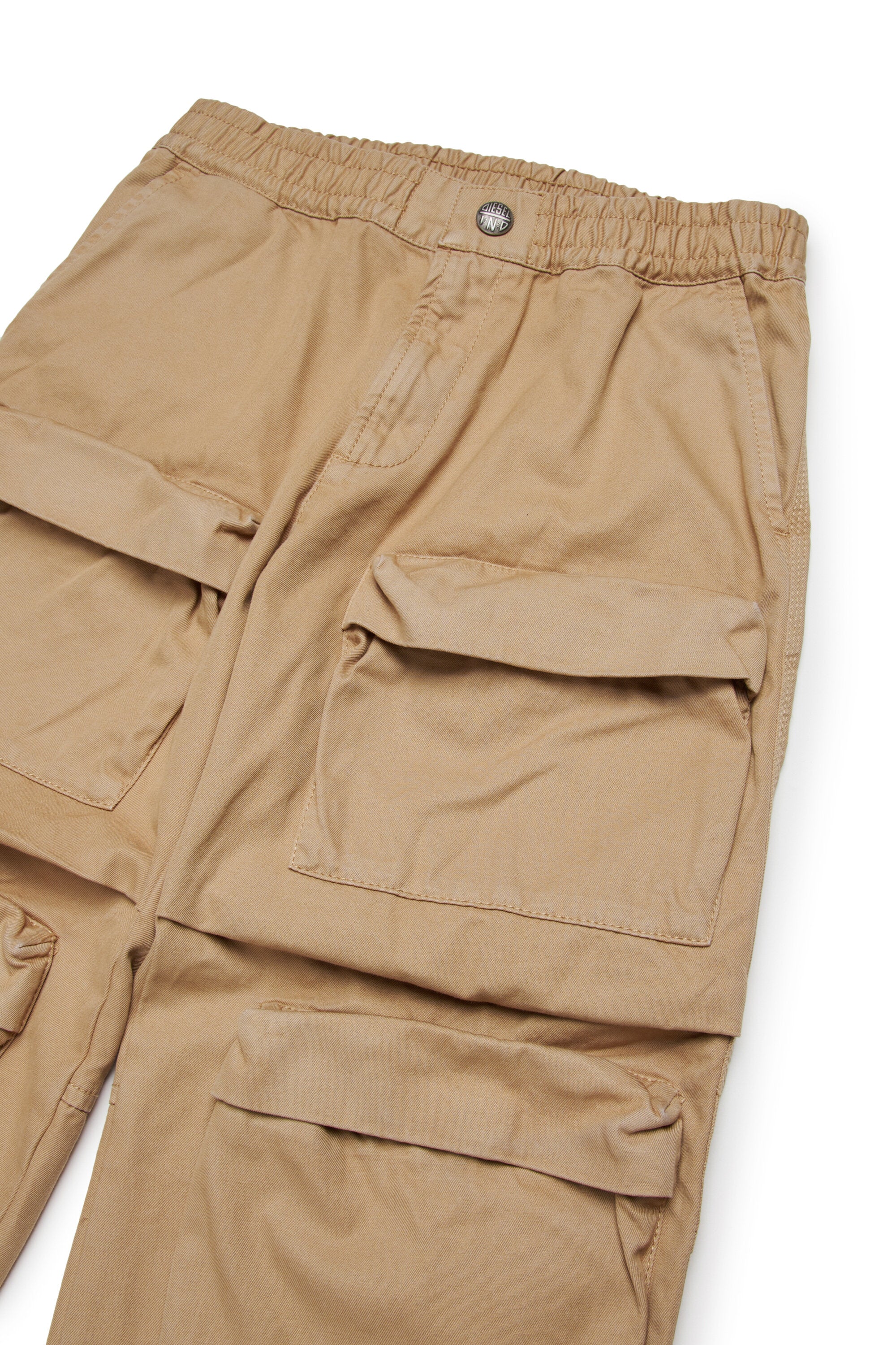 Pantalones cargo de gabardina