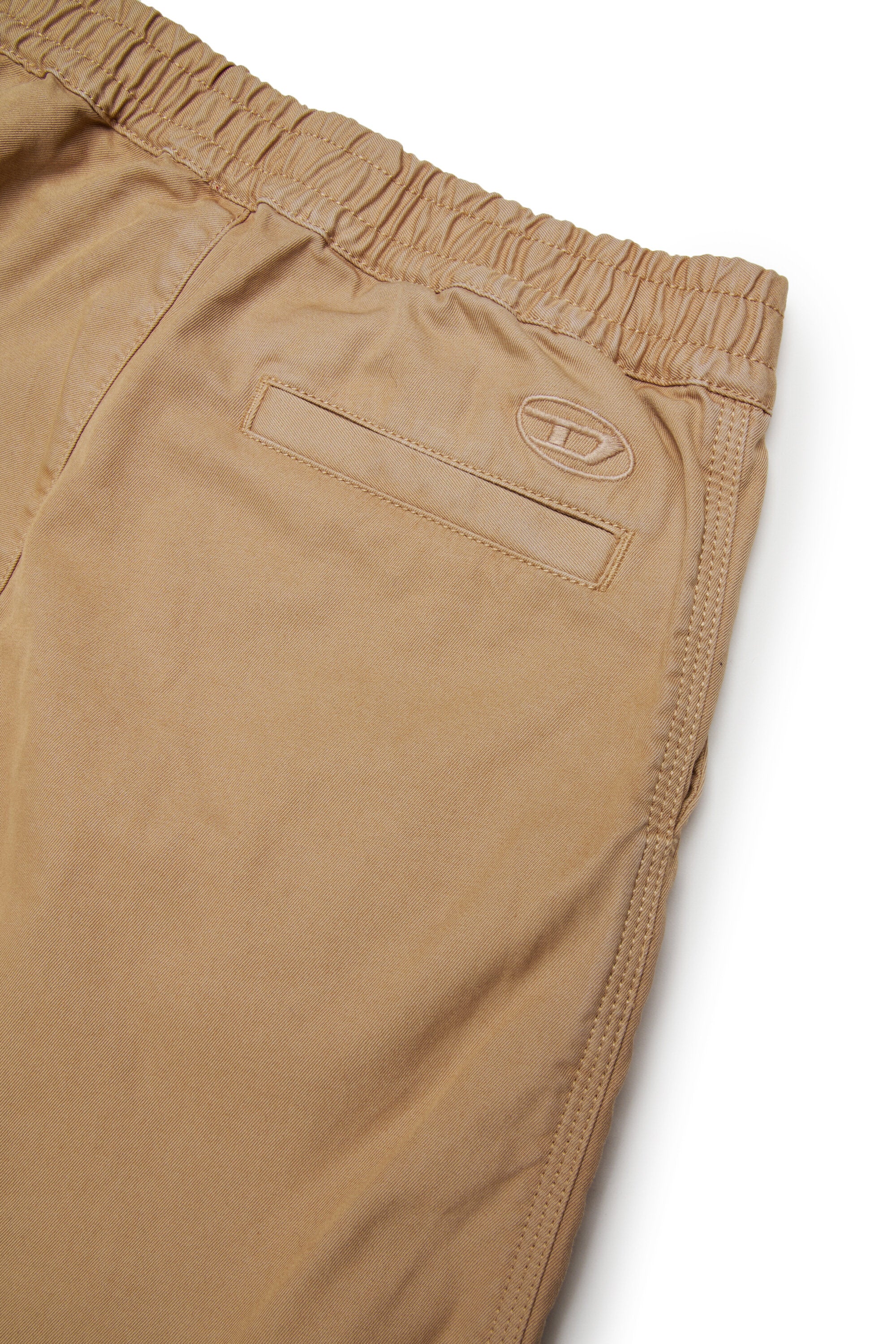 Pantalones cargo de gabardina