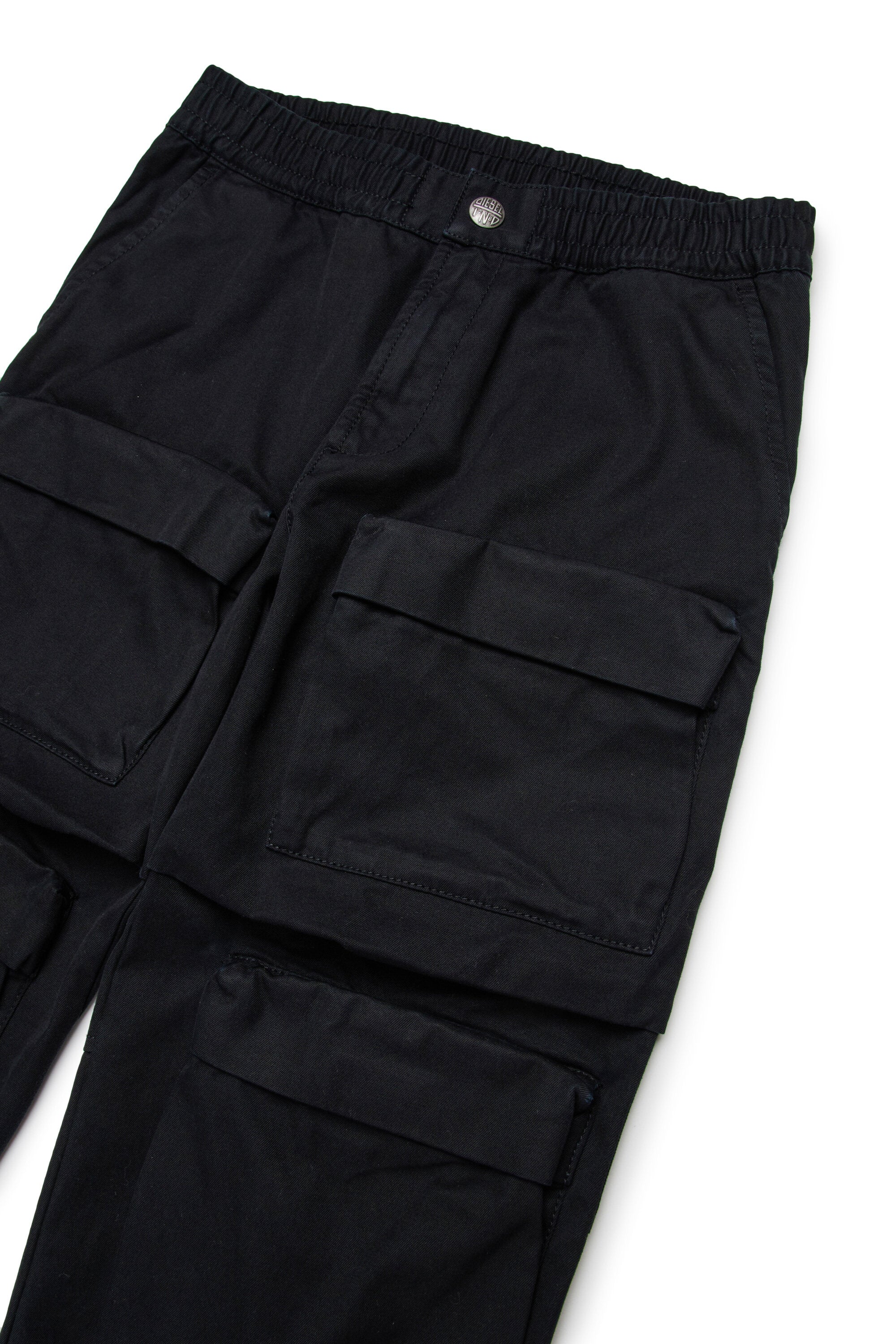 Pantalones cargo de gabardina
