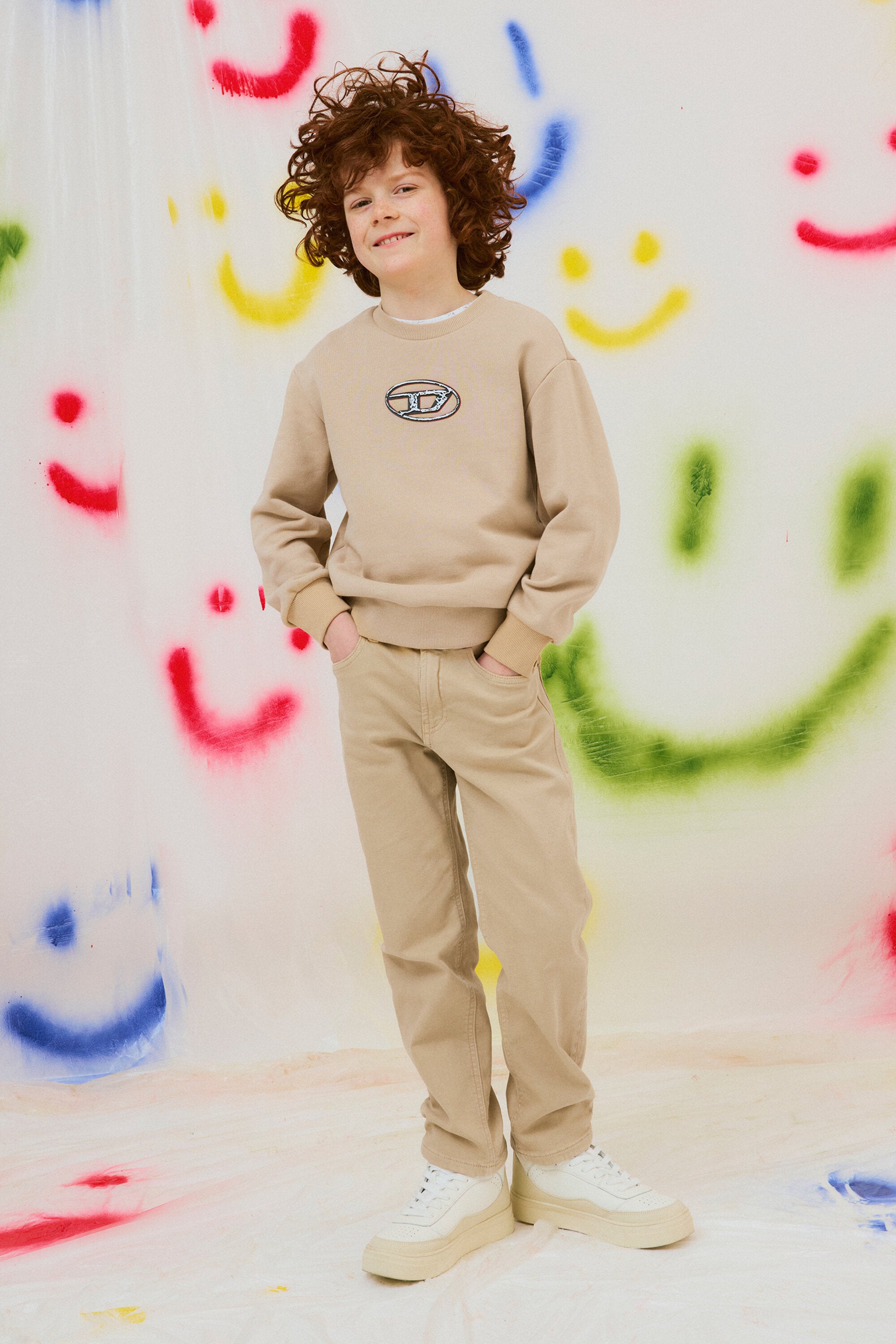 Sudadera de cuello redondo con logotipo Oval D de varias capas