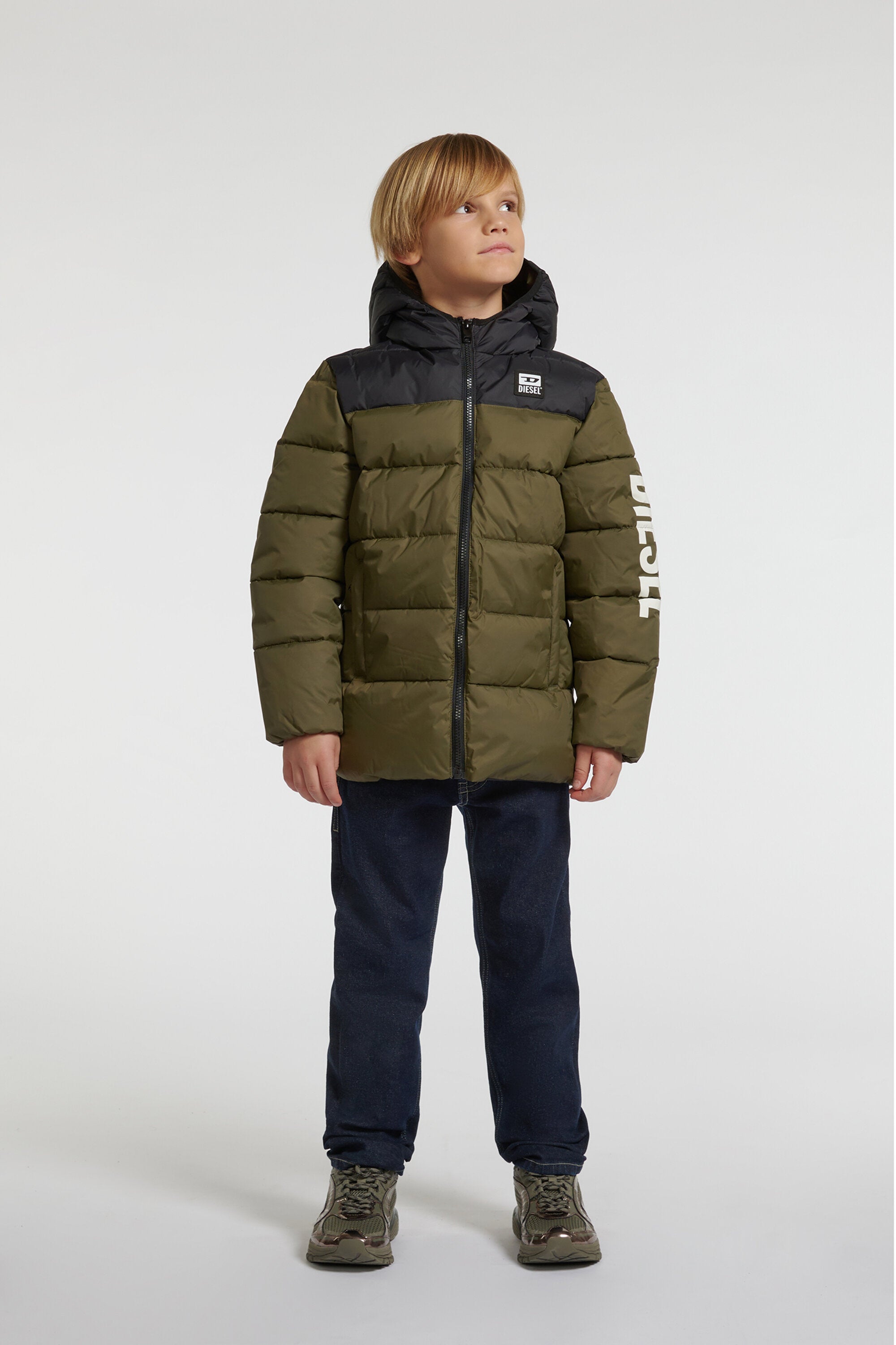 Chaqueta acolchada con logotipo