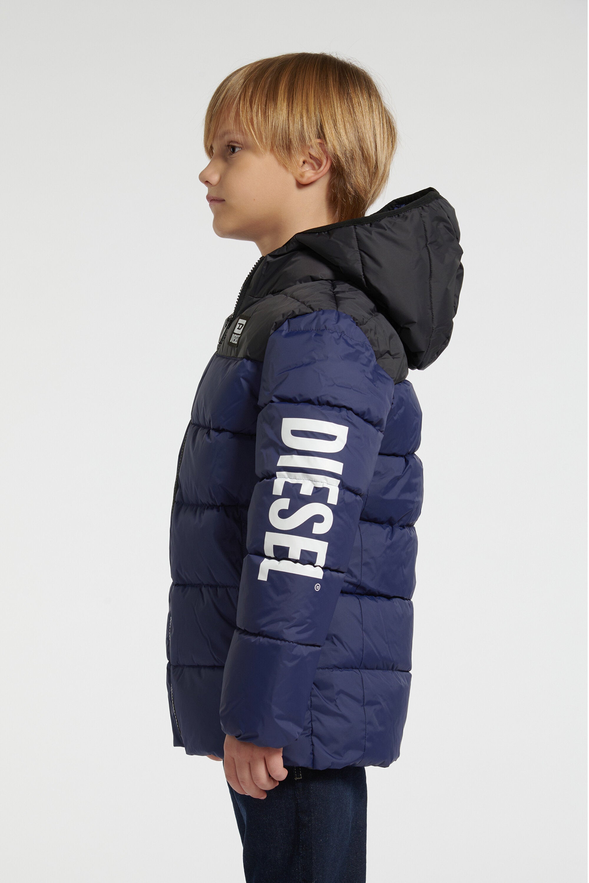 Chaqueta acolchada con logotipo