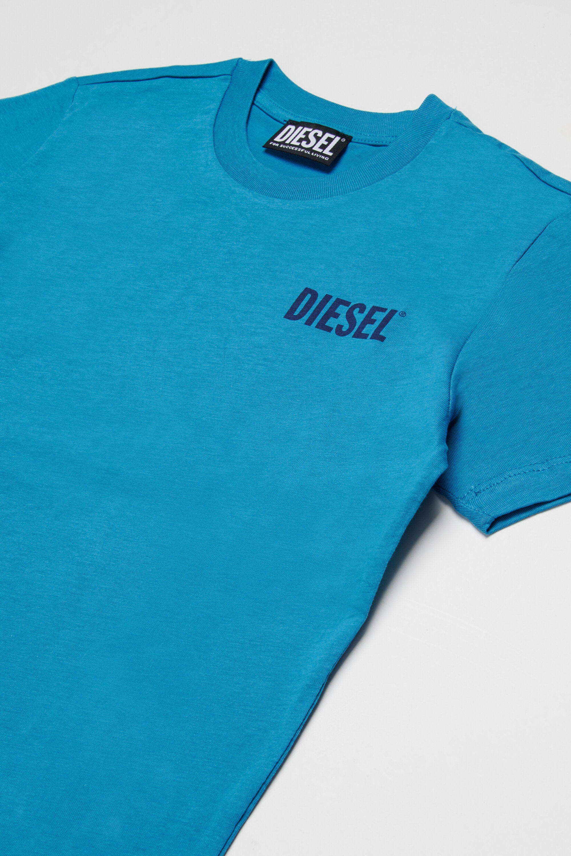Camiseta con logotipo