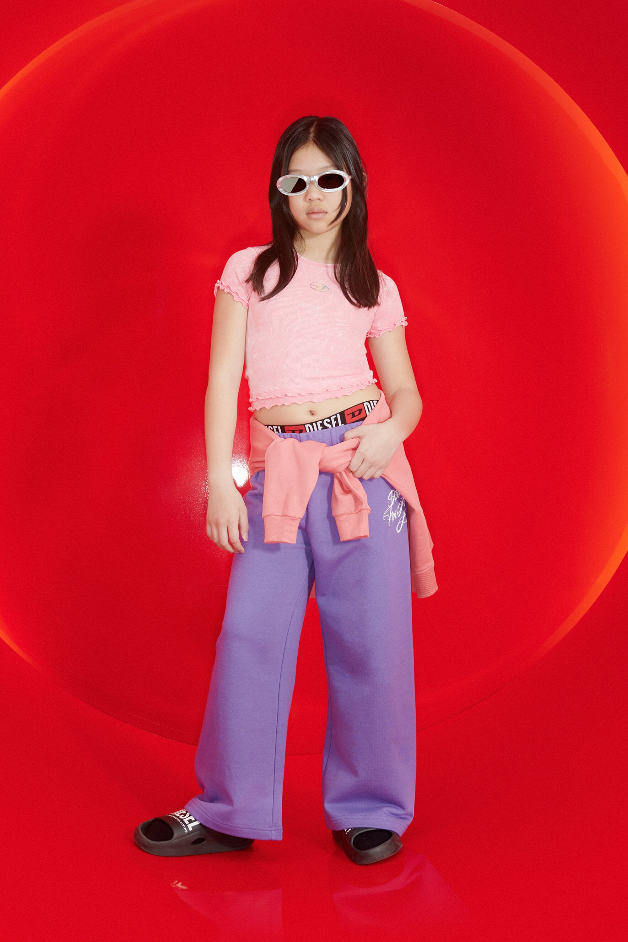 Camiseta de cuello redondo con logo