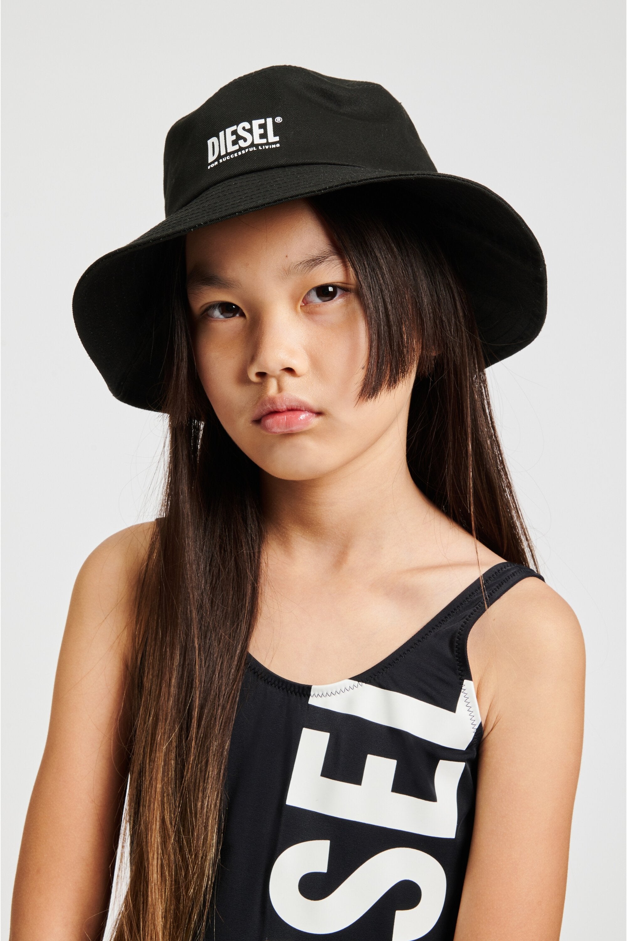 Gorro bucket con logo