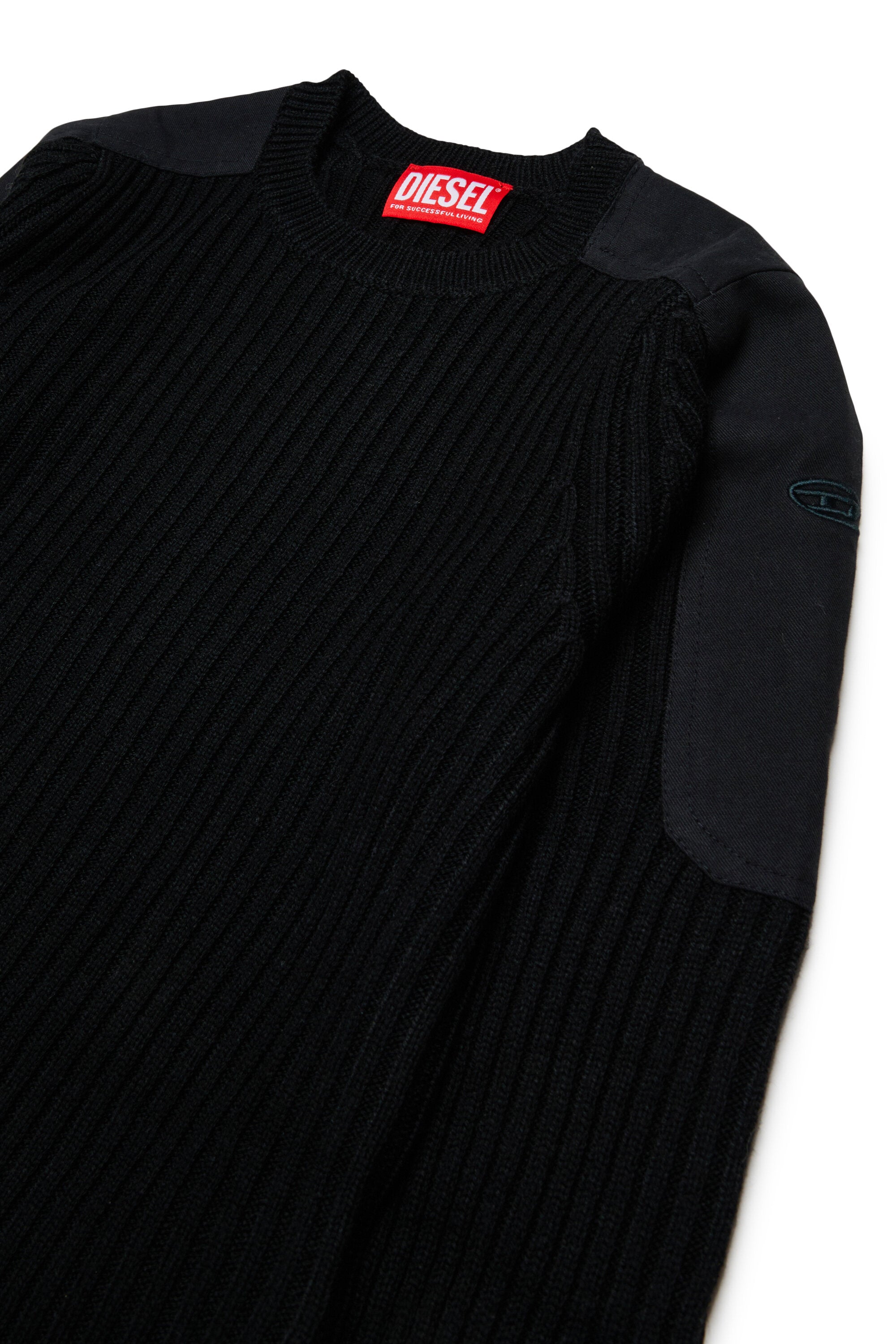 Ribbed crew-neck pullover