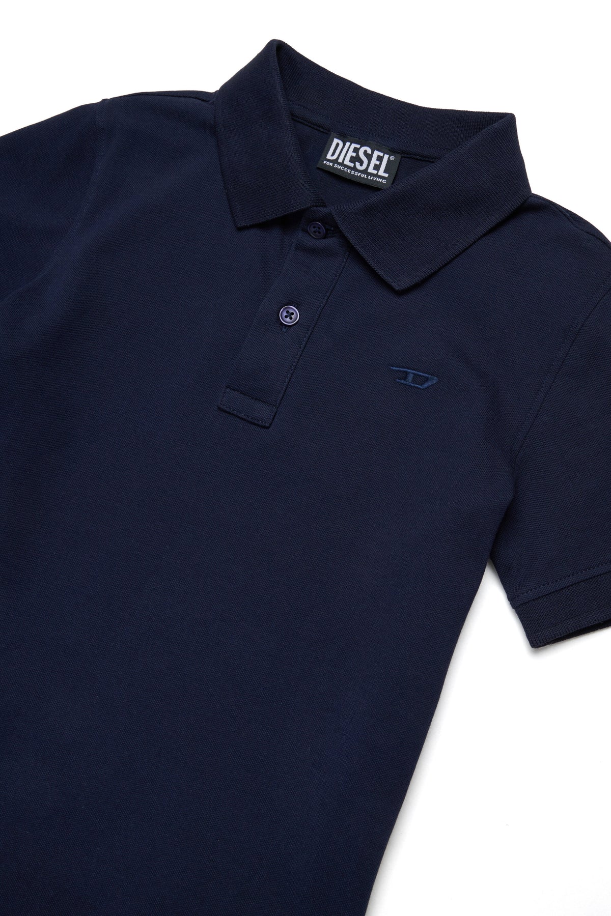 Polo con logo