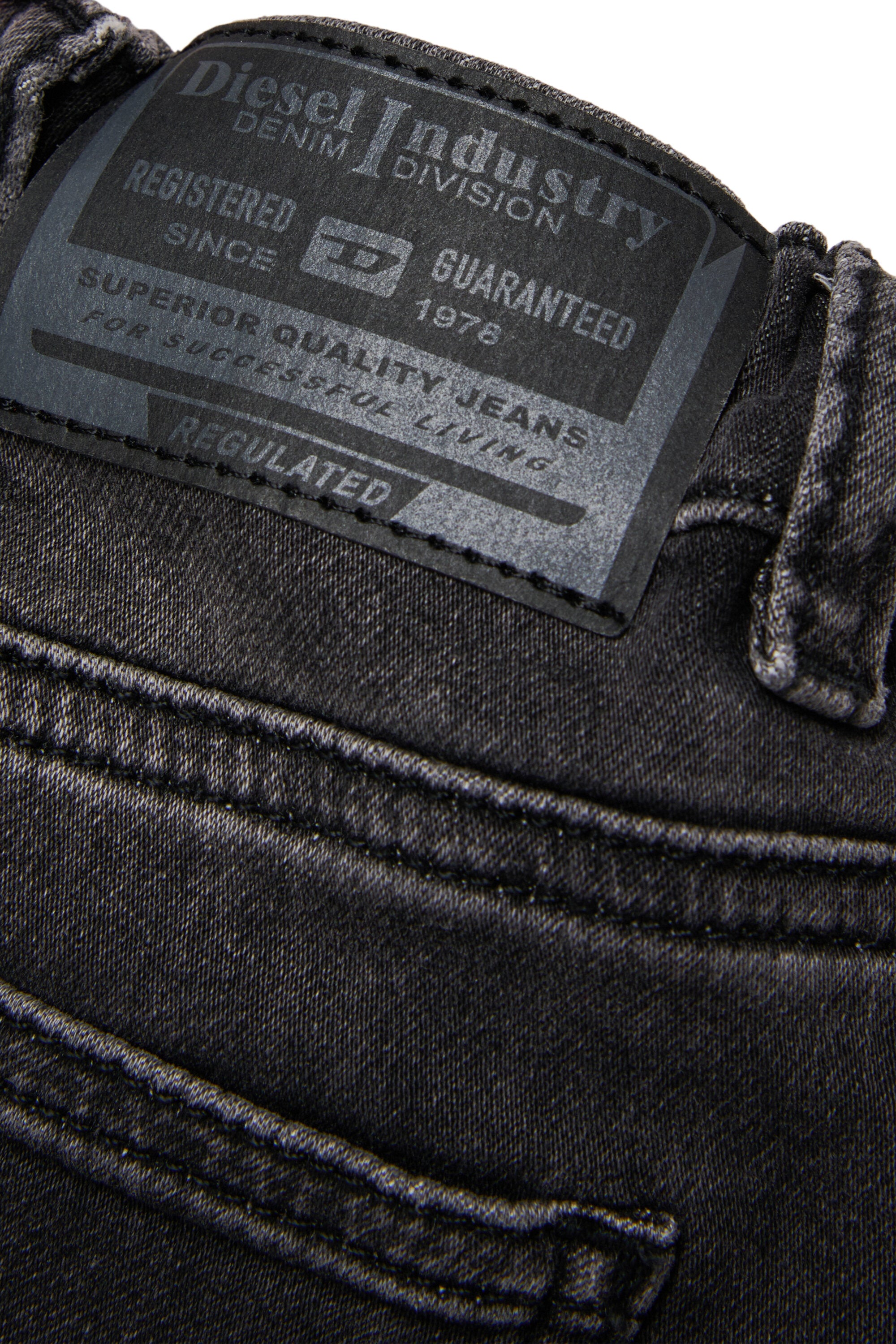 Regular fit jeans in black wash
