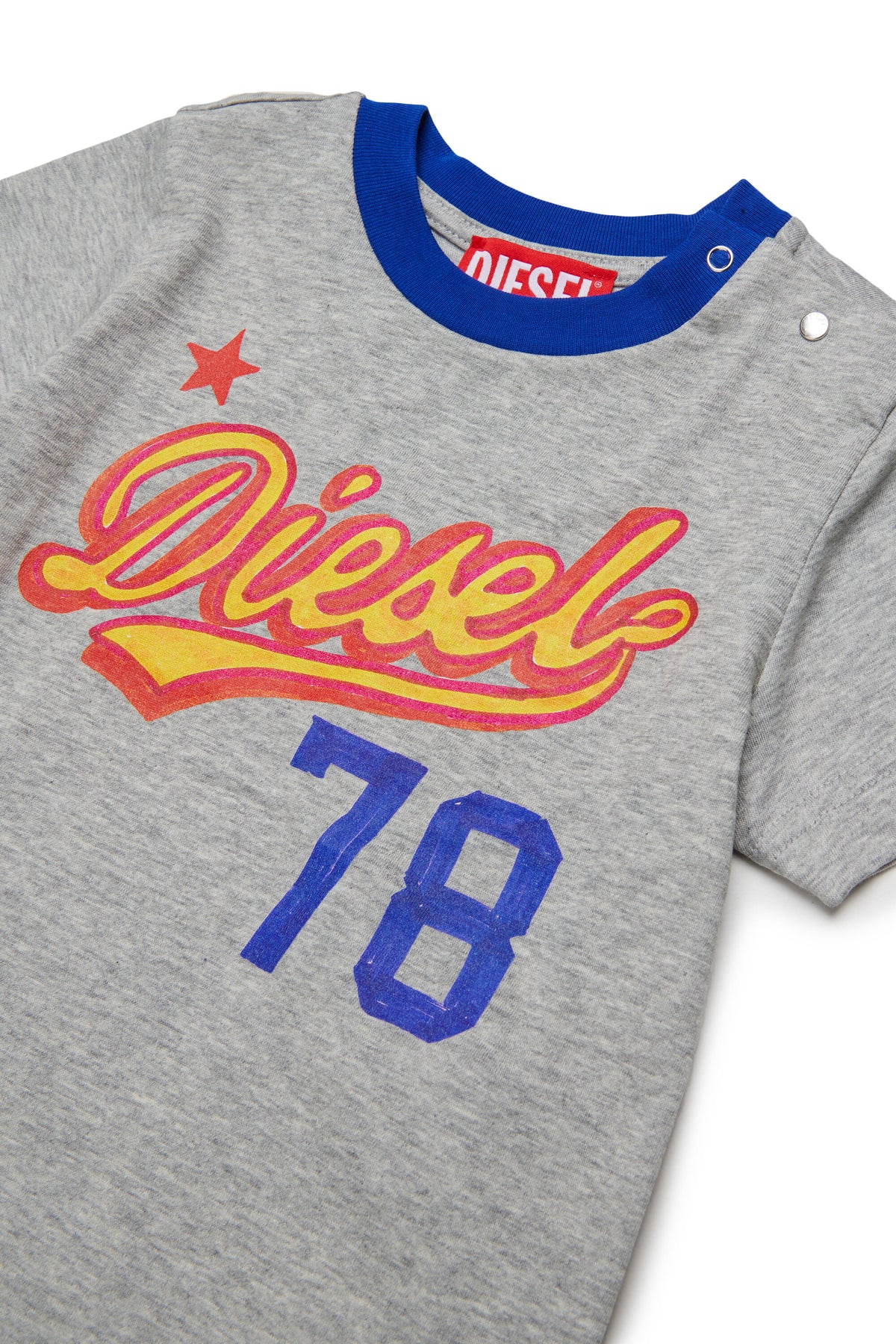 Camiseta con logo