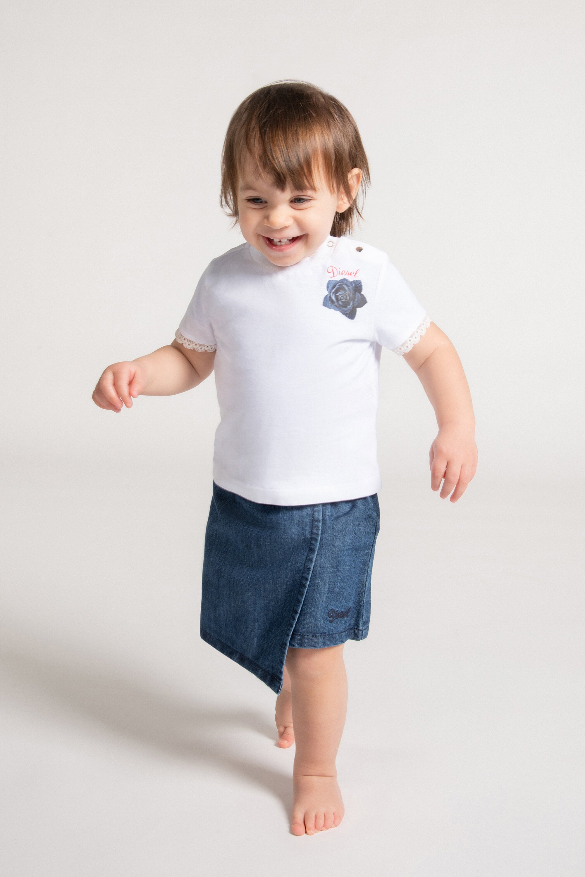 Short skirt with logo