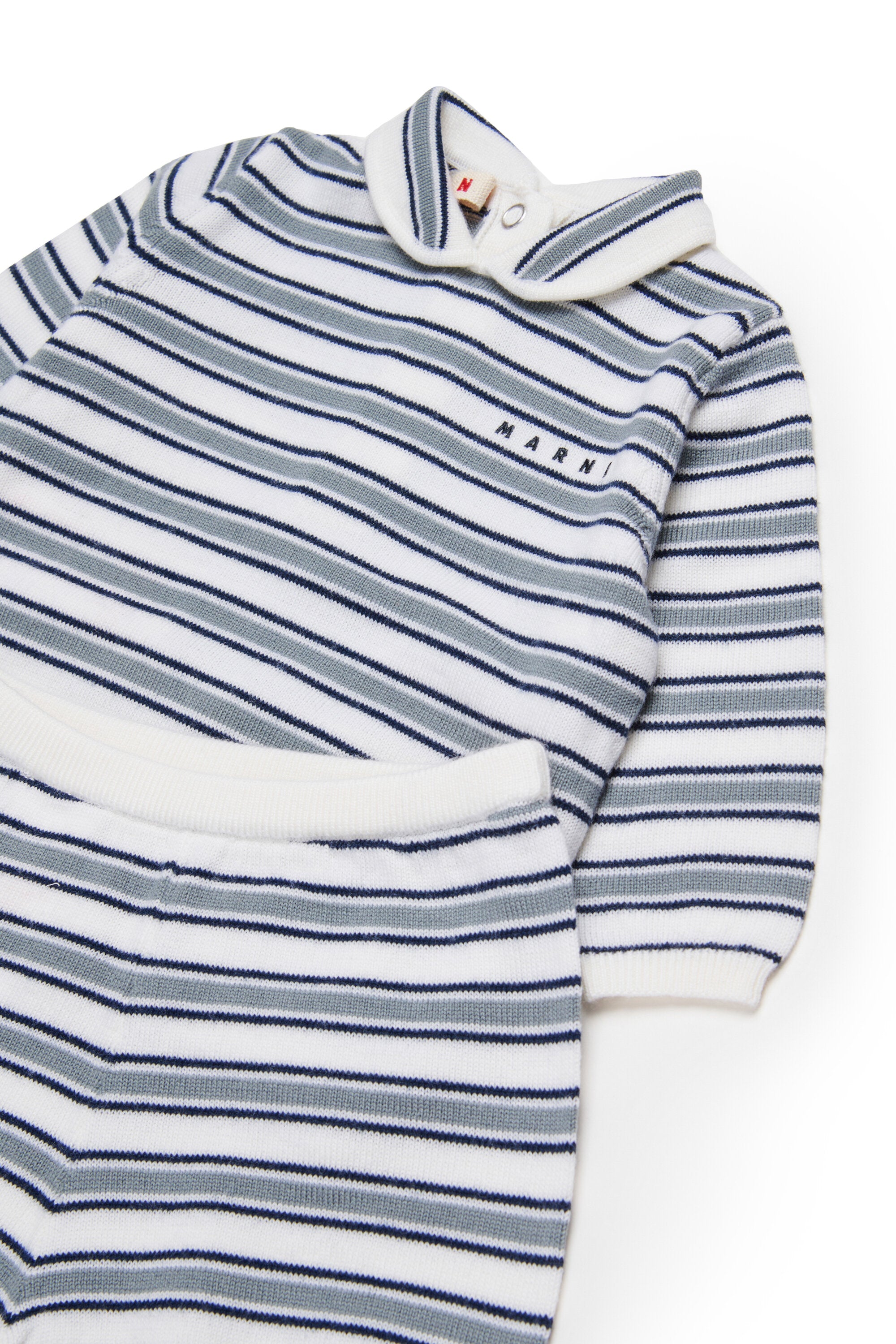 Conjunto de chándal de lana a rayas por toda la prenda