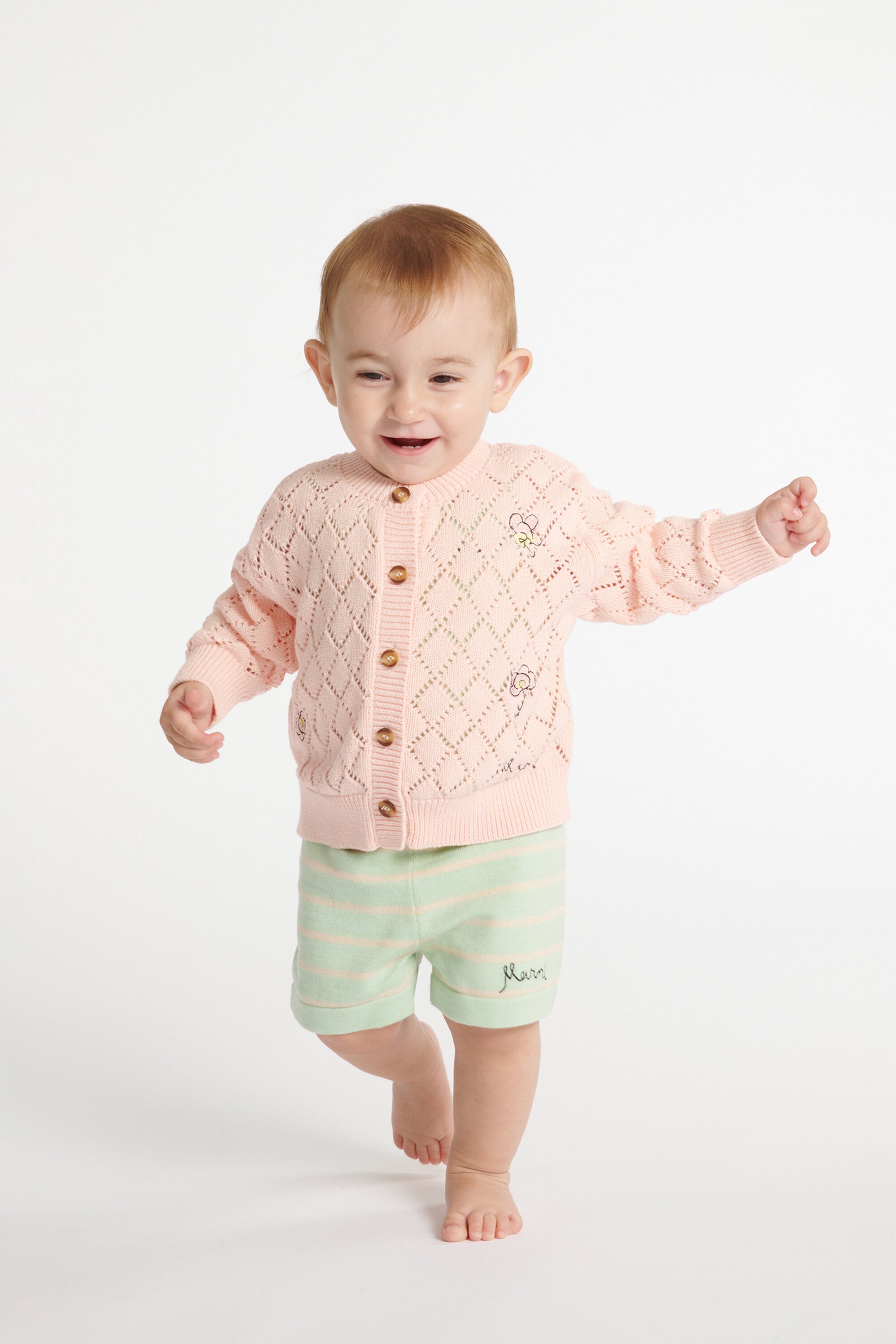 Cárdigan calado con bordado floral