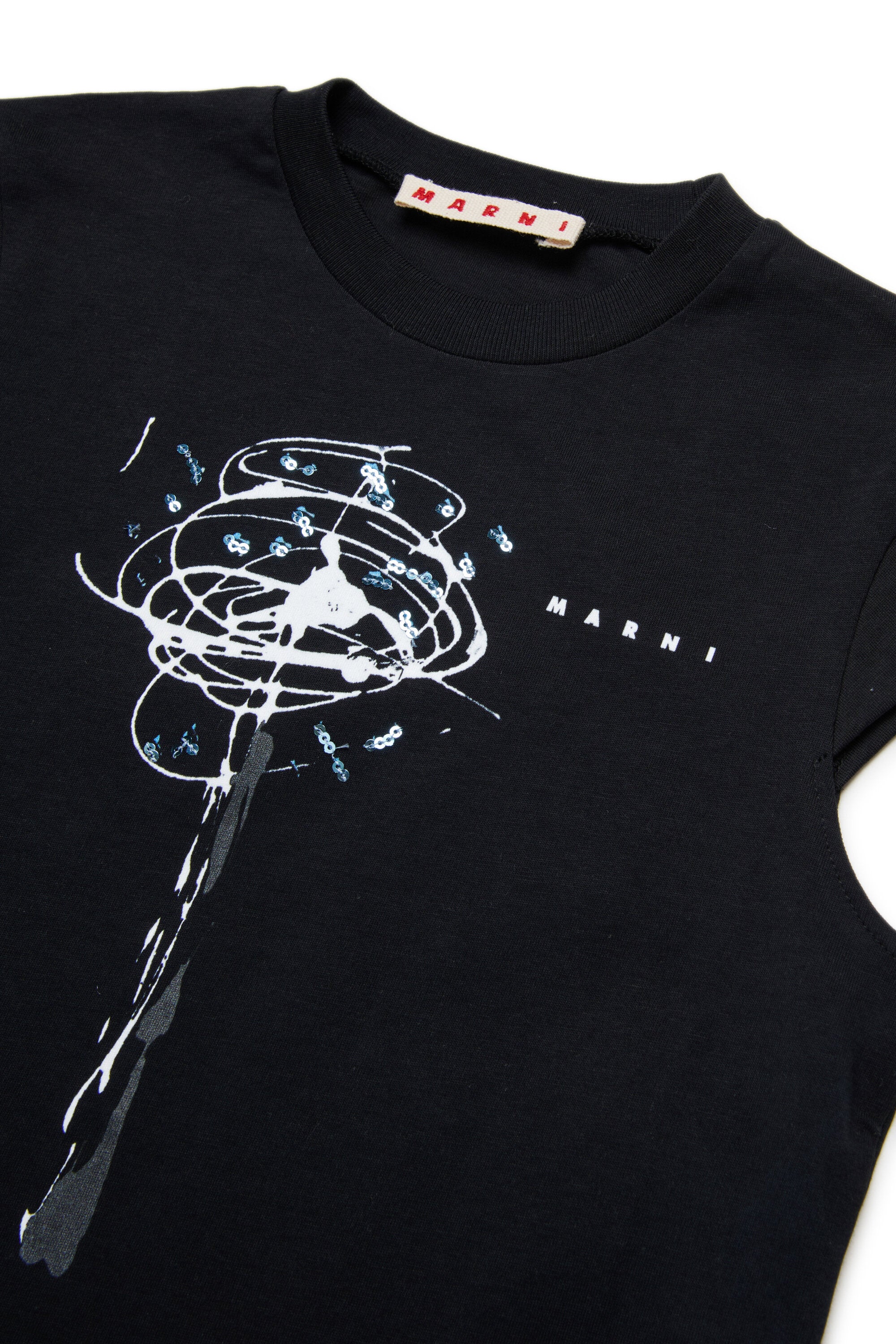 Camiseta con logo en el pecho