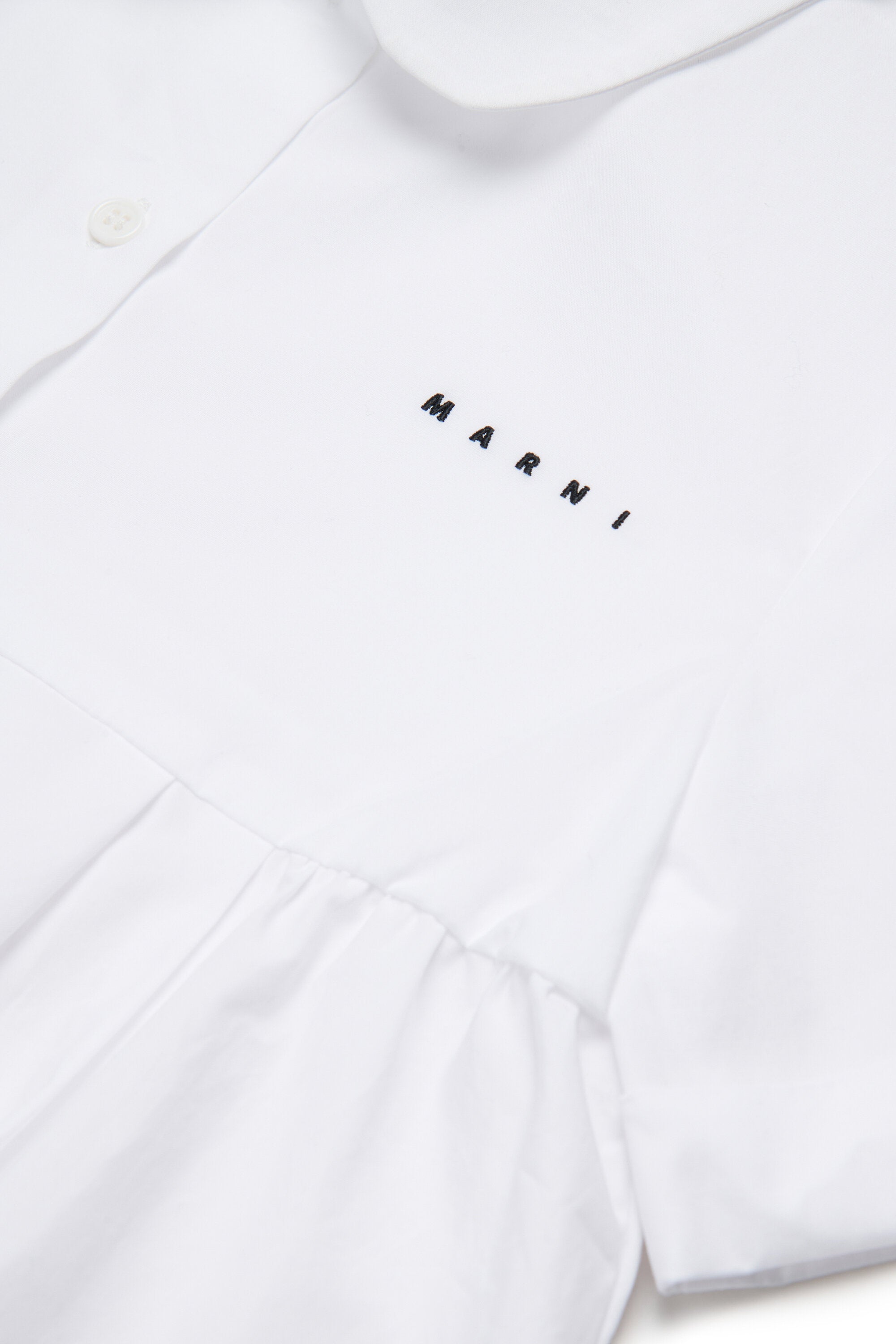 Short-sleeved shirt with logo