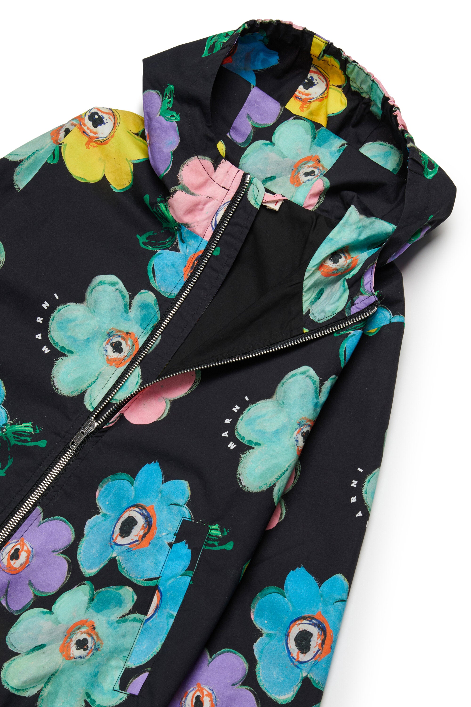 Cazadora impermeable floral con logo estampado