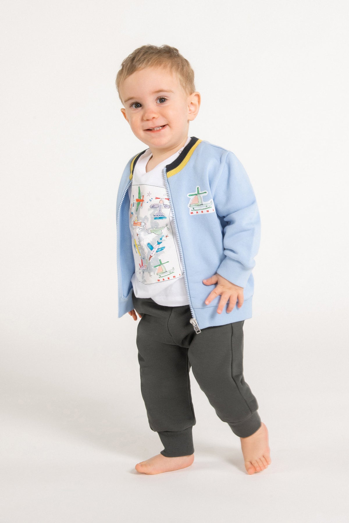 Sudadera con cremallera y logo