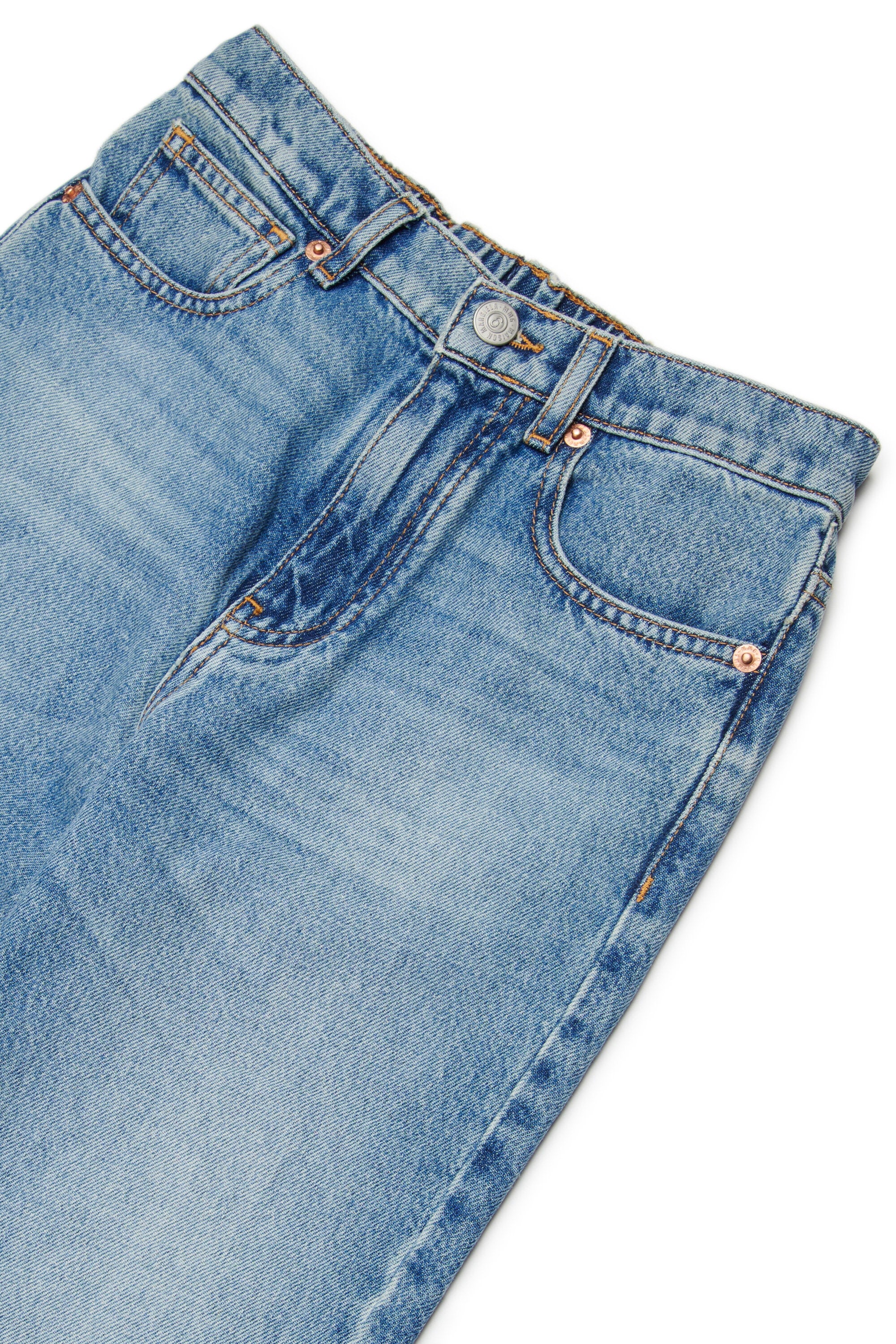 Jeans regular lavado azul claro