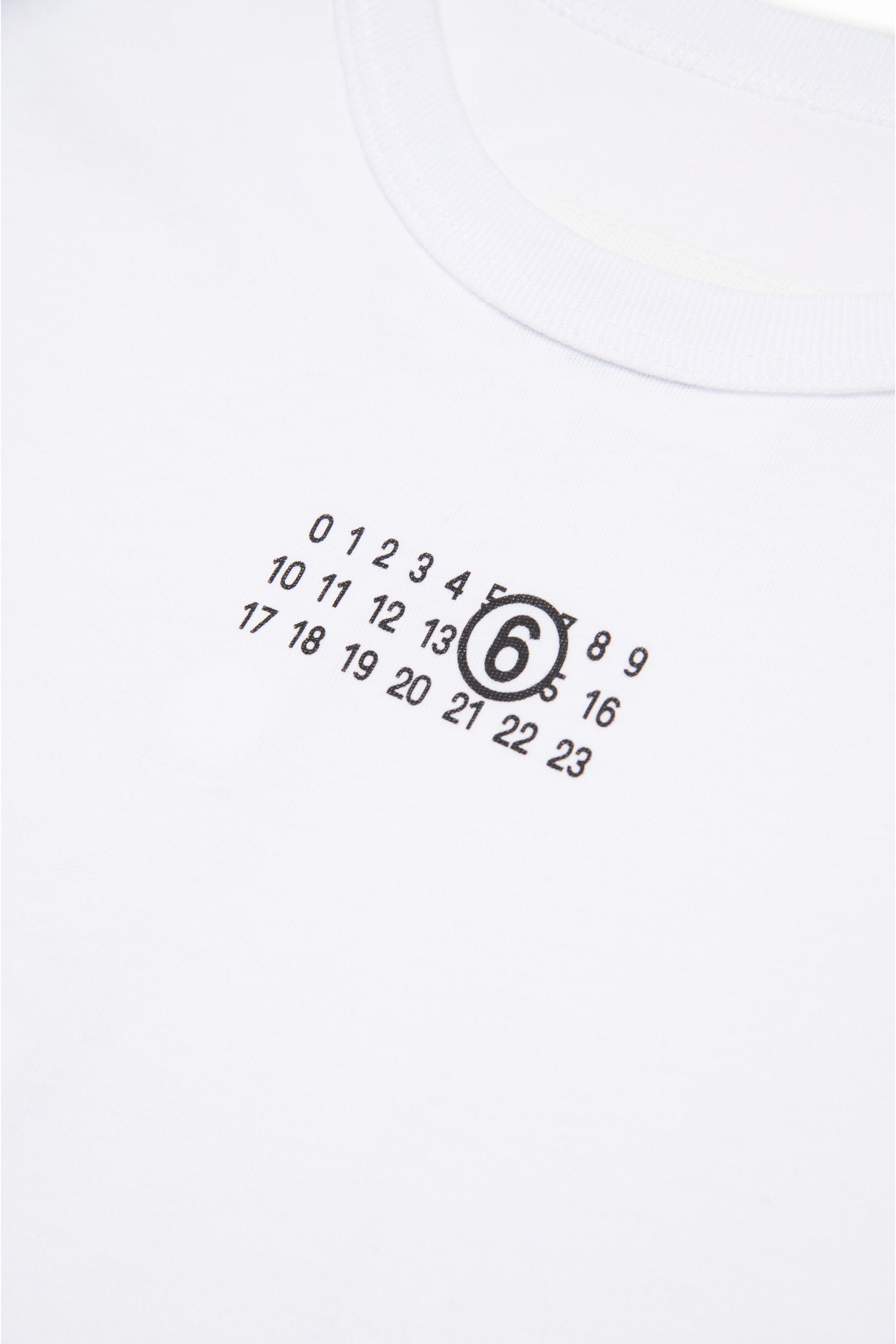 T-shirt smanicata con numeric logo
