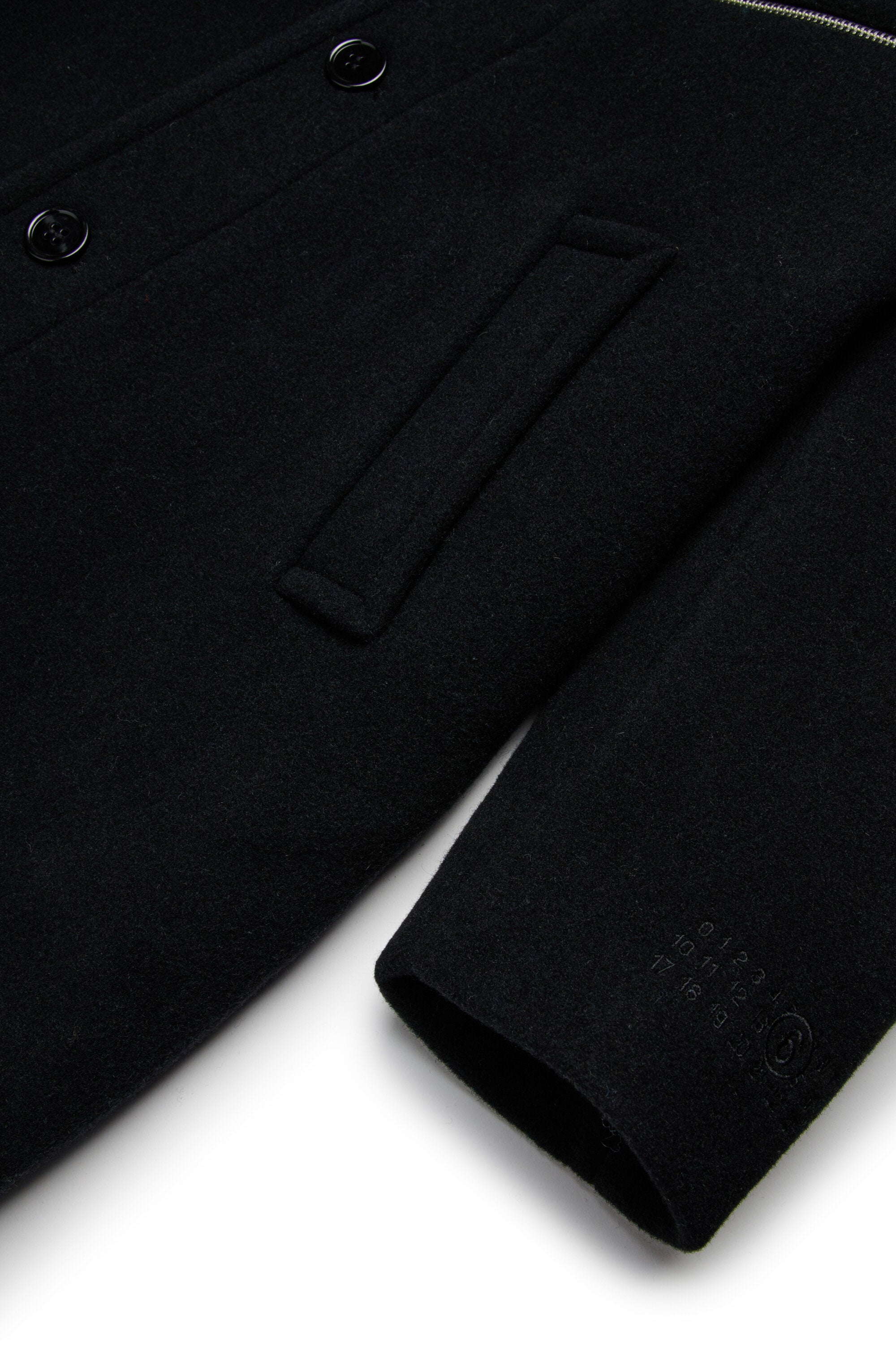 Long cloth coat with zip