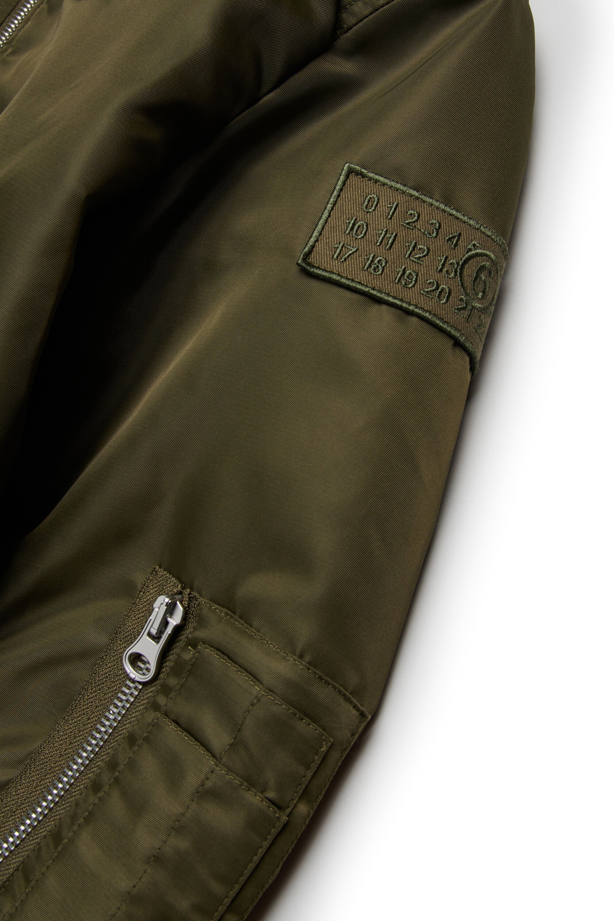 Cazadora bomber de sarga acolchada