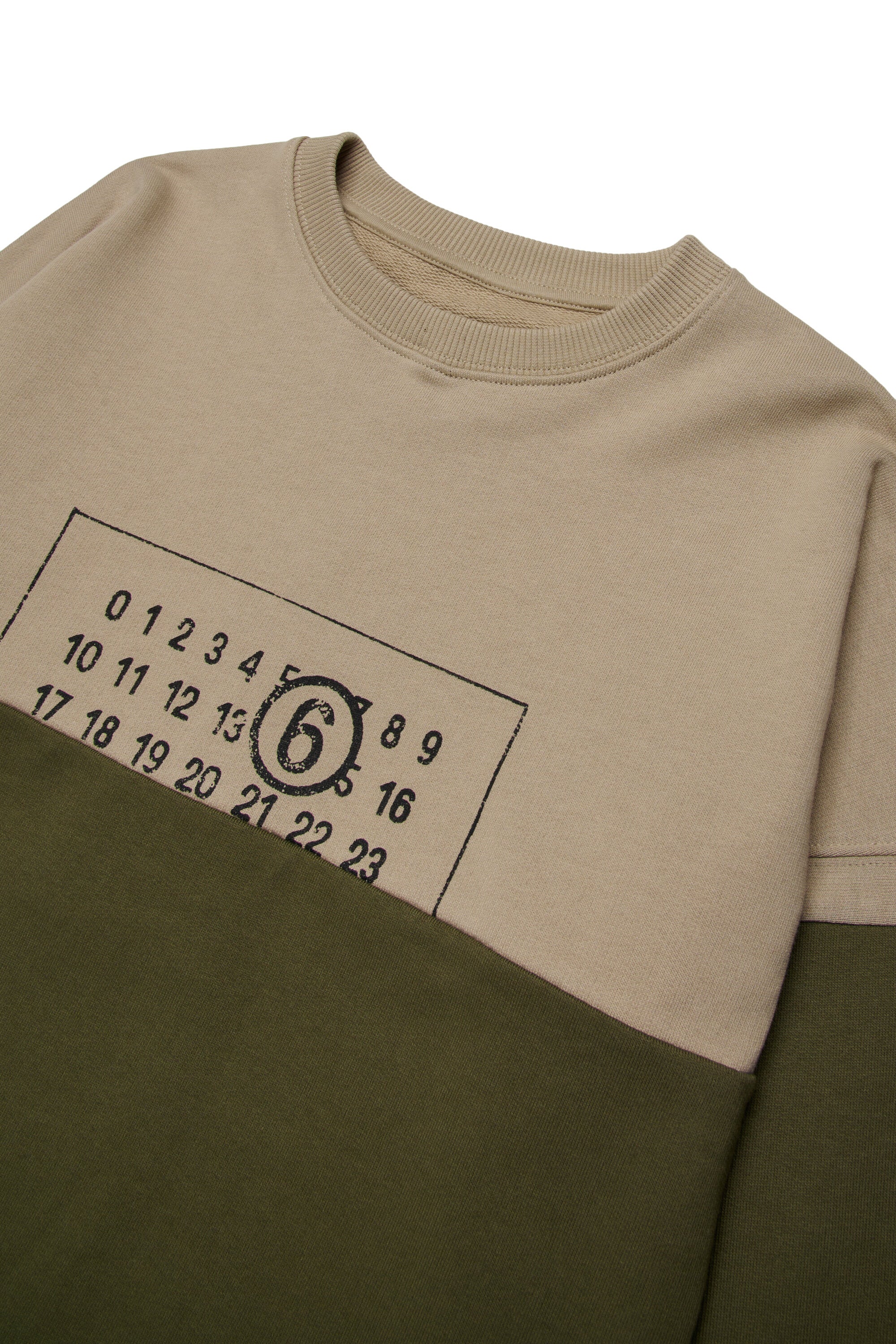 Sudadera de cuello redondo recortado en dos tonos