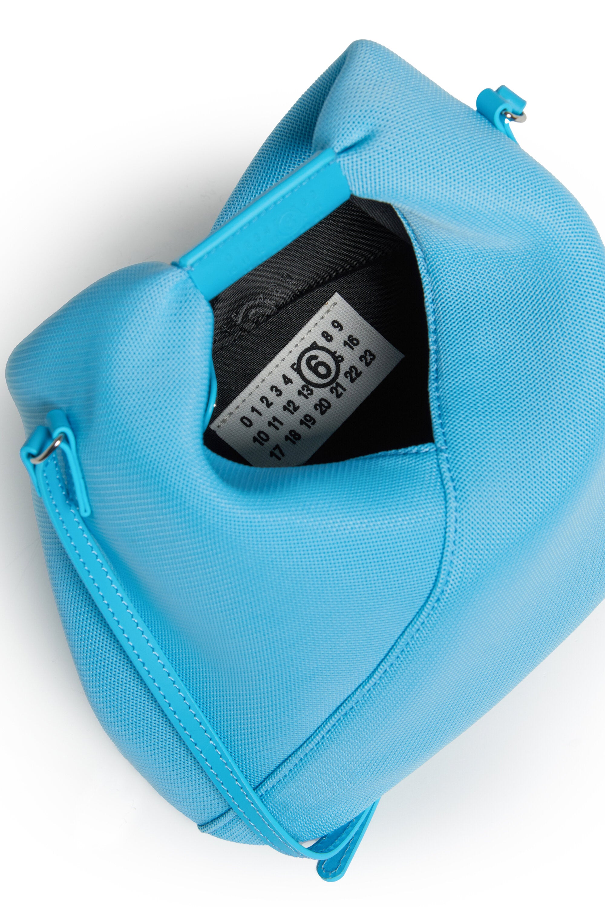 Bolso bandolera con logotipo