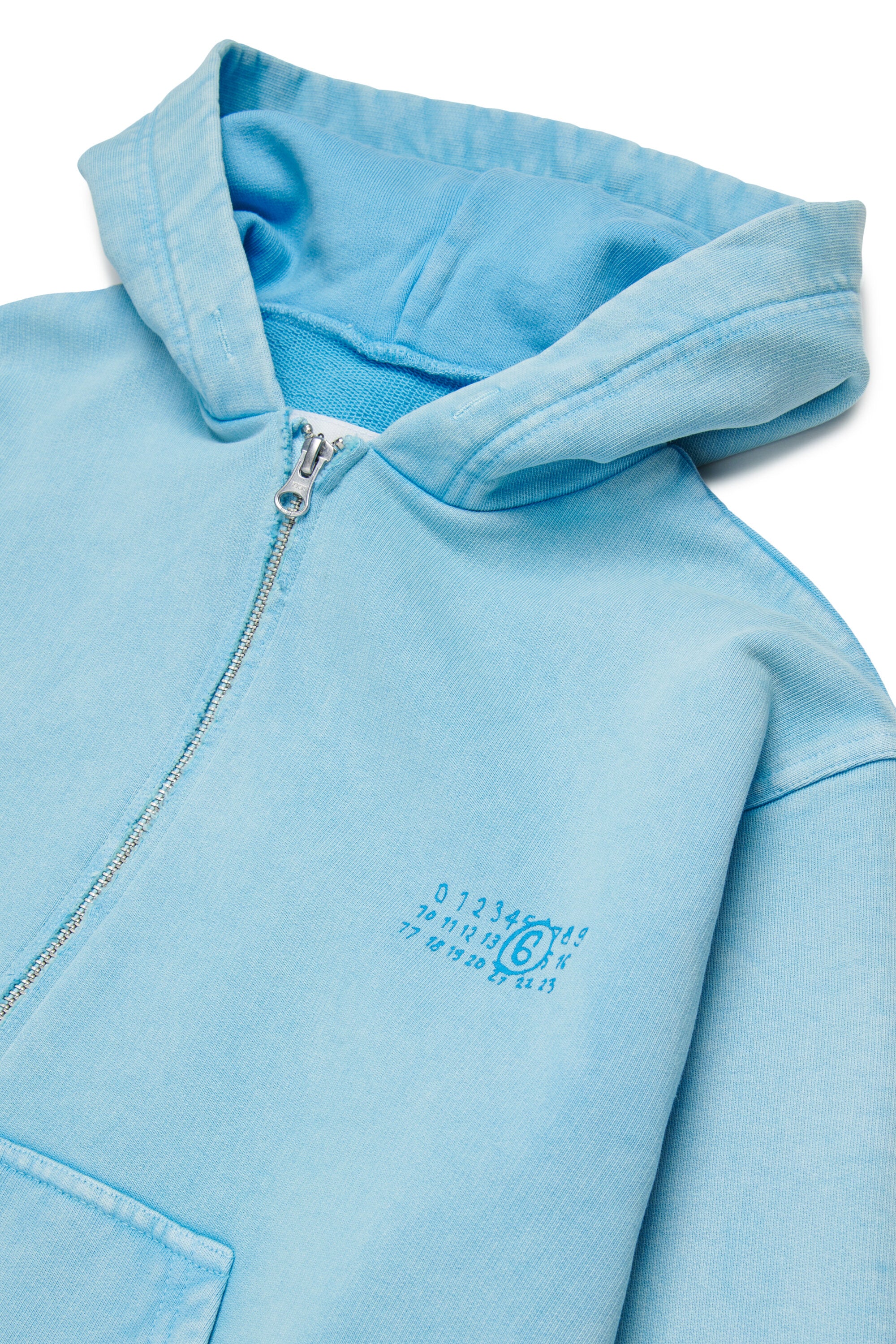 Sudadera con cremallera completa y logo