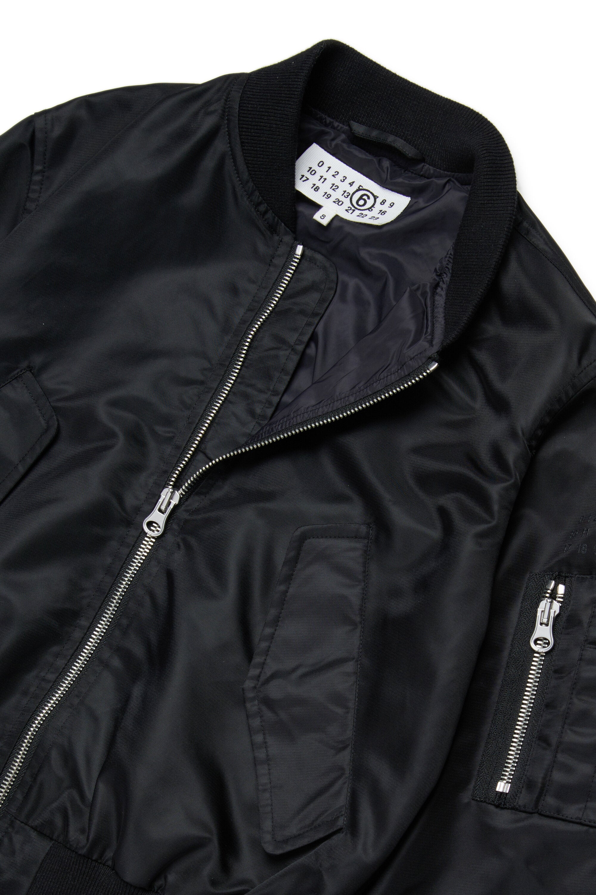 Cazadora bomber con logo estampado