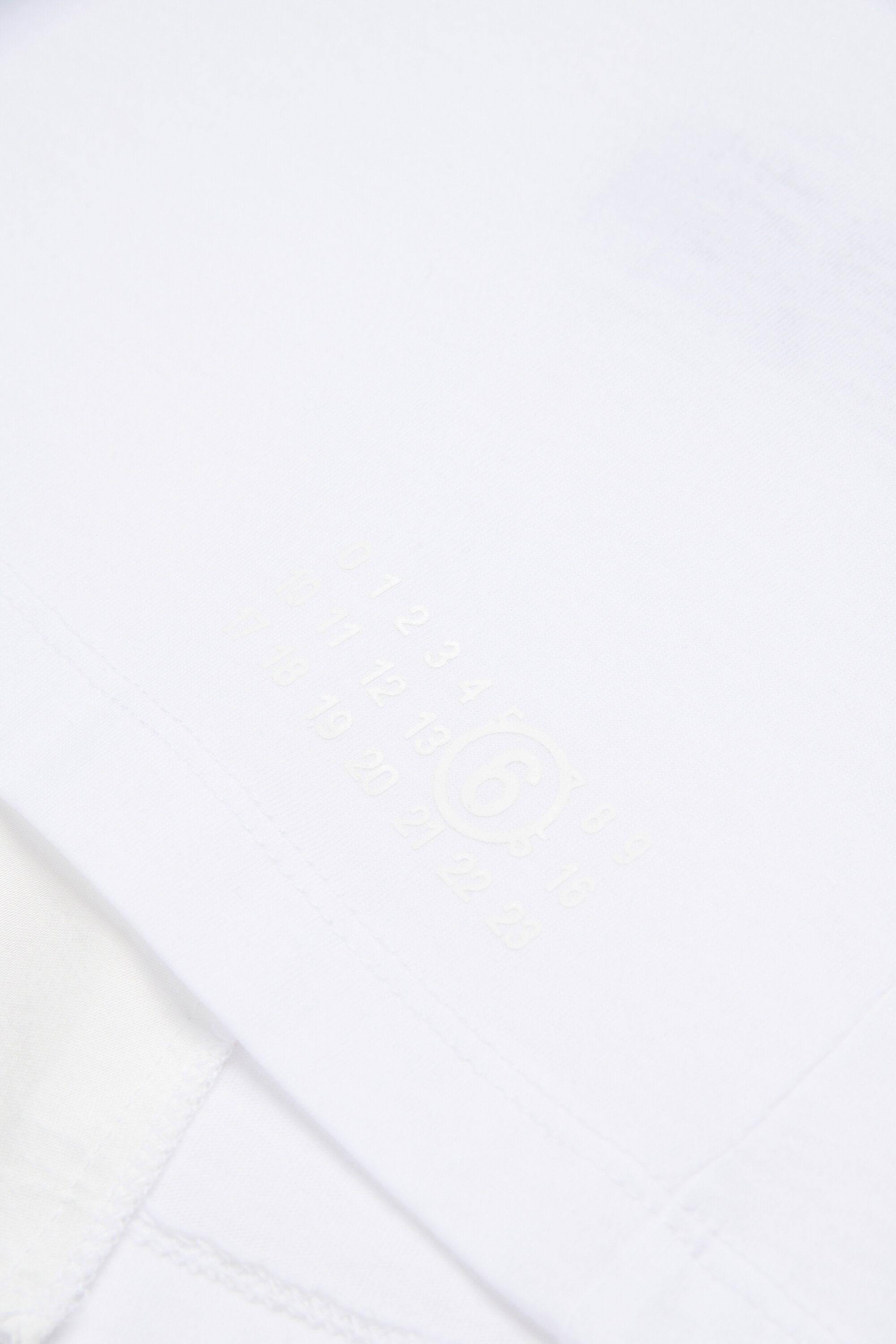 Camiseta sin mangas con logotipo