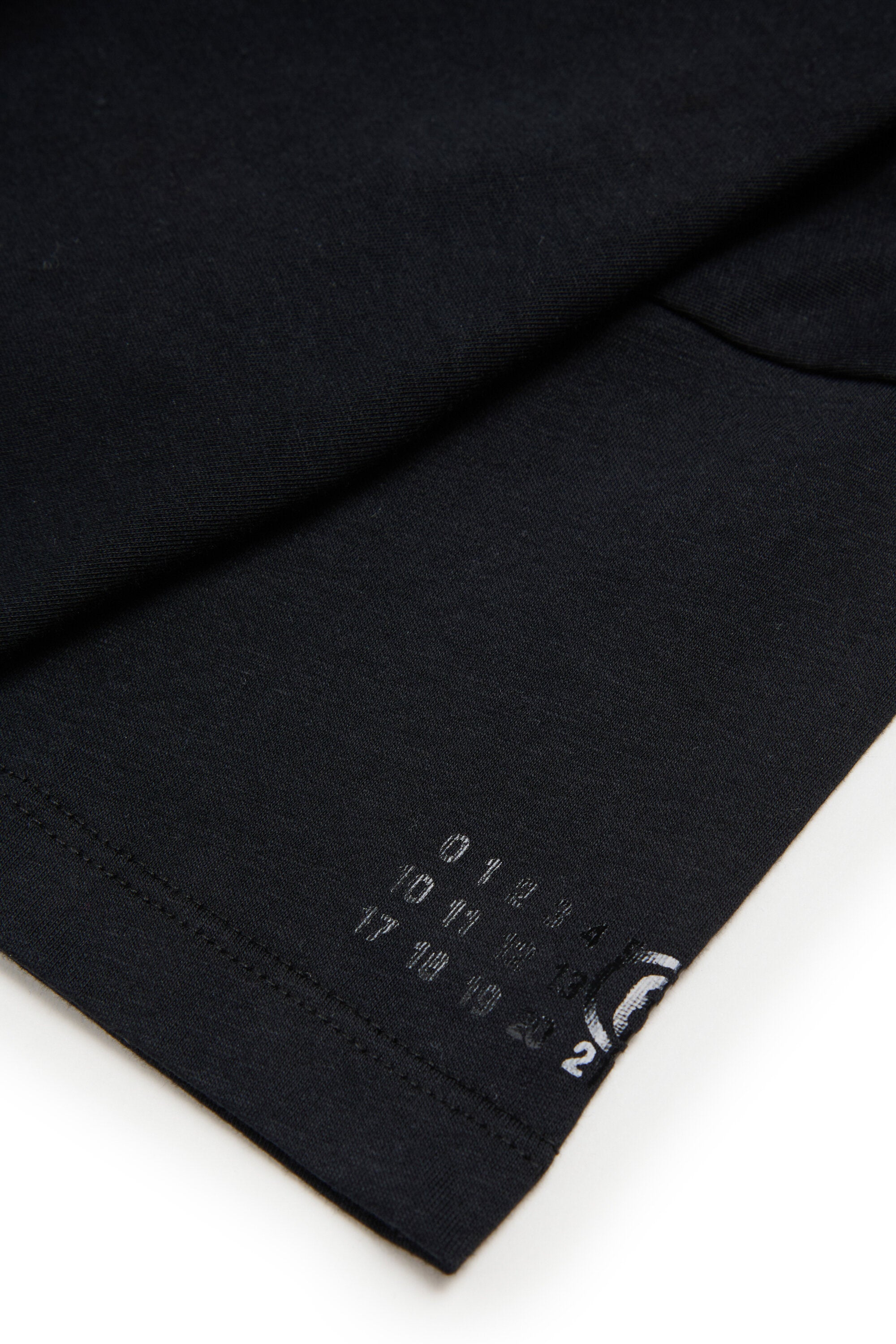 T-shirt with front print