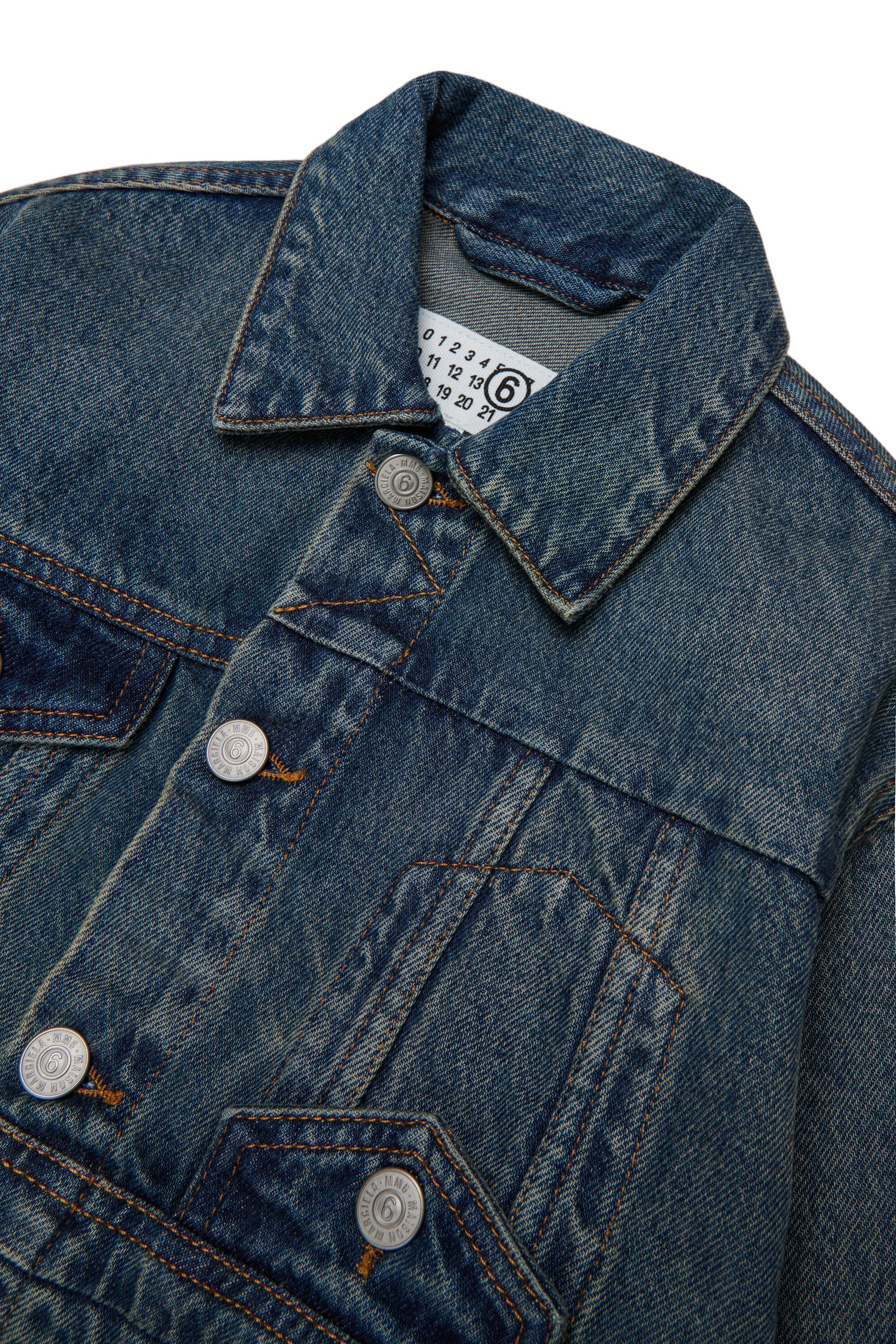 Chaqueta vaquera con logo estampado