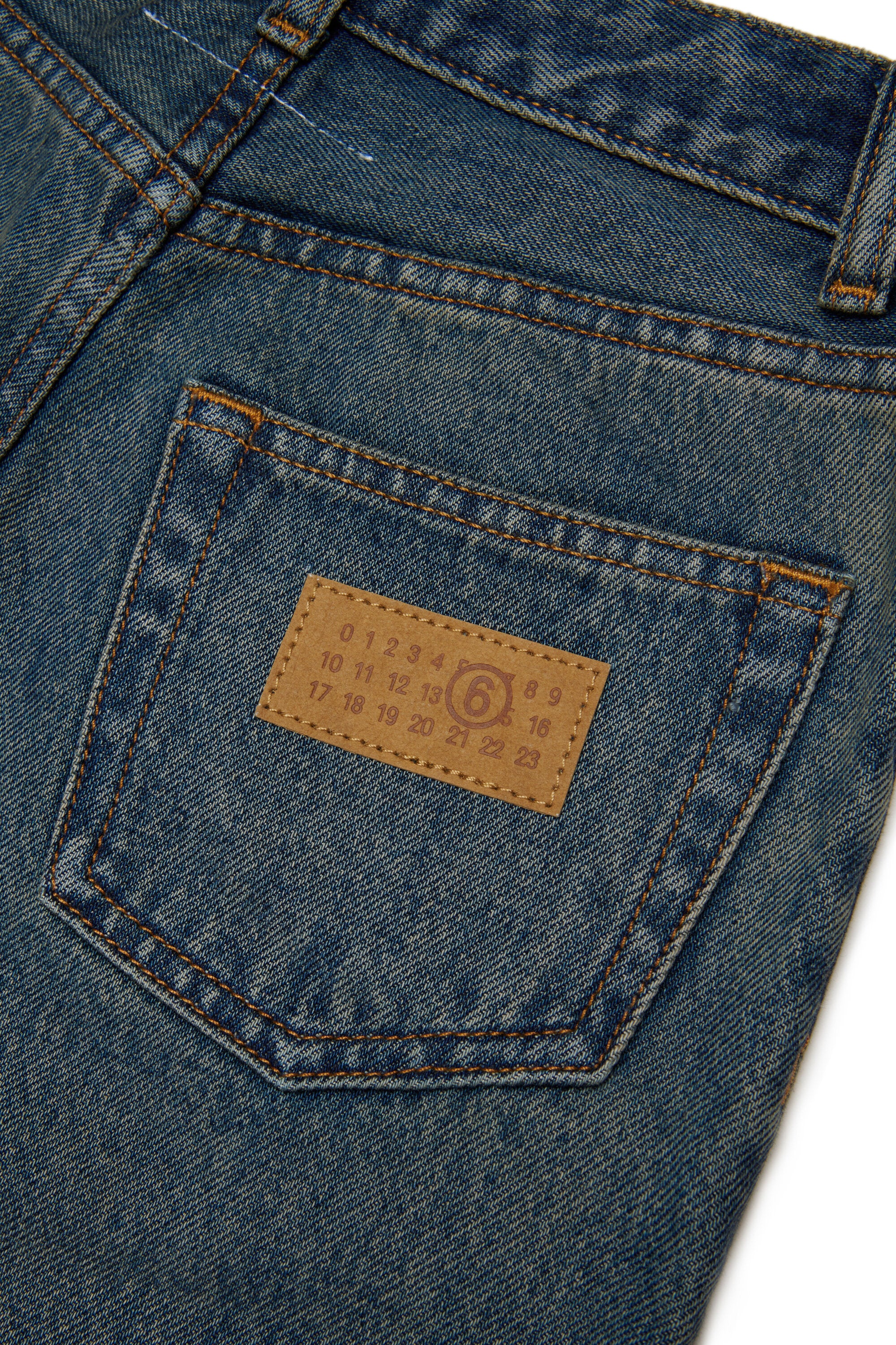 Jeans corte regular azul medio
