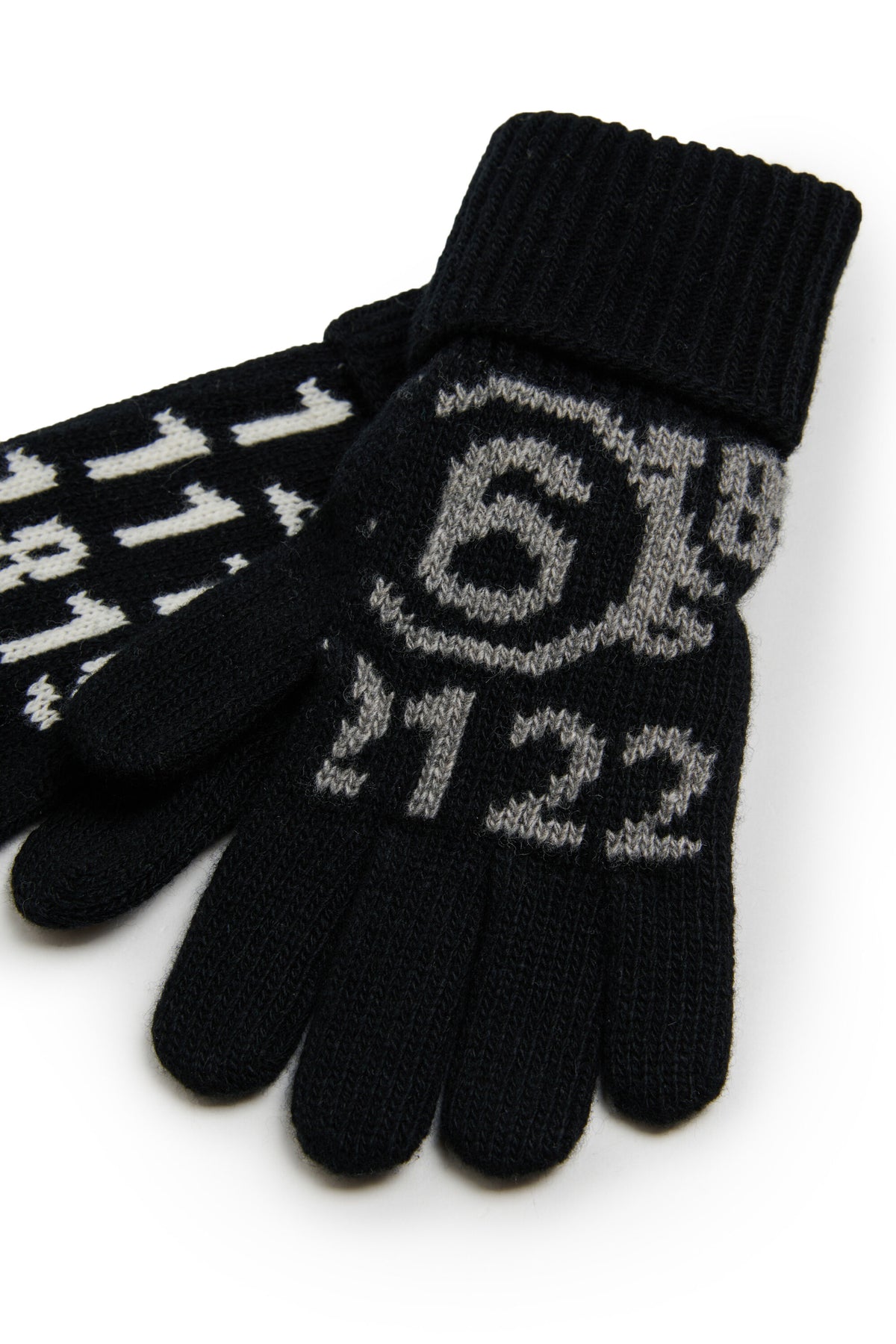 Knit gloves with numeric logo