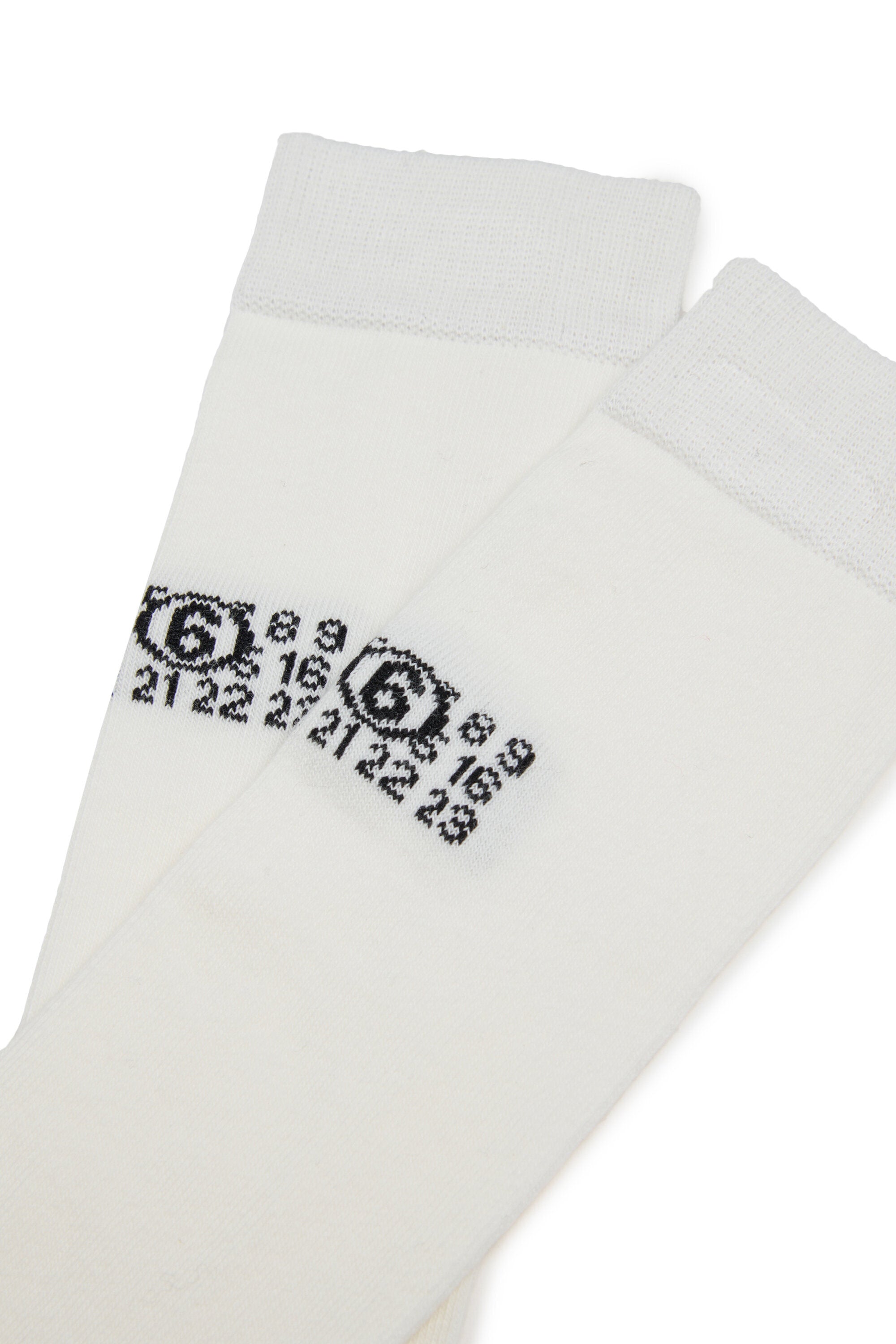Calcetines con logo numérico