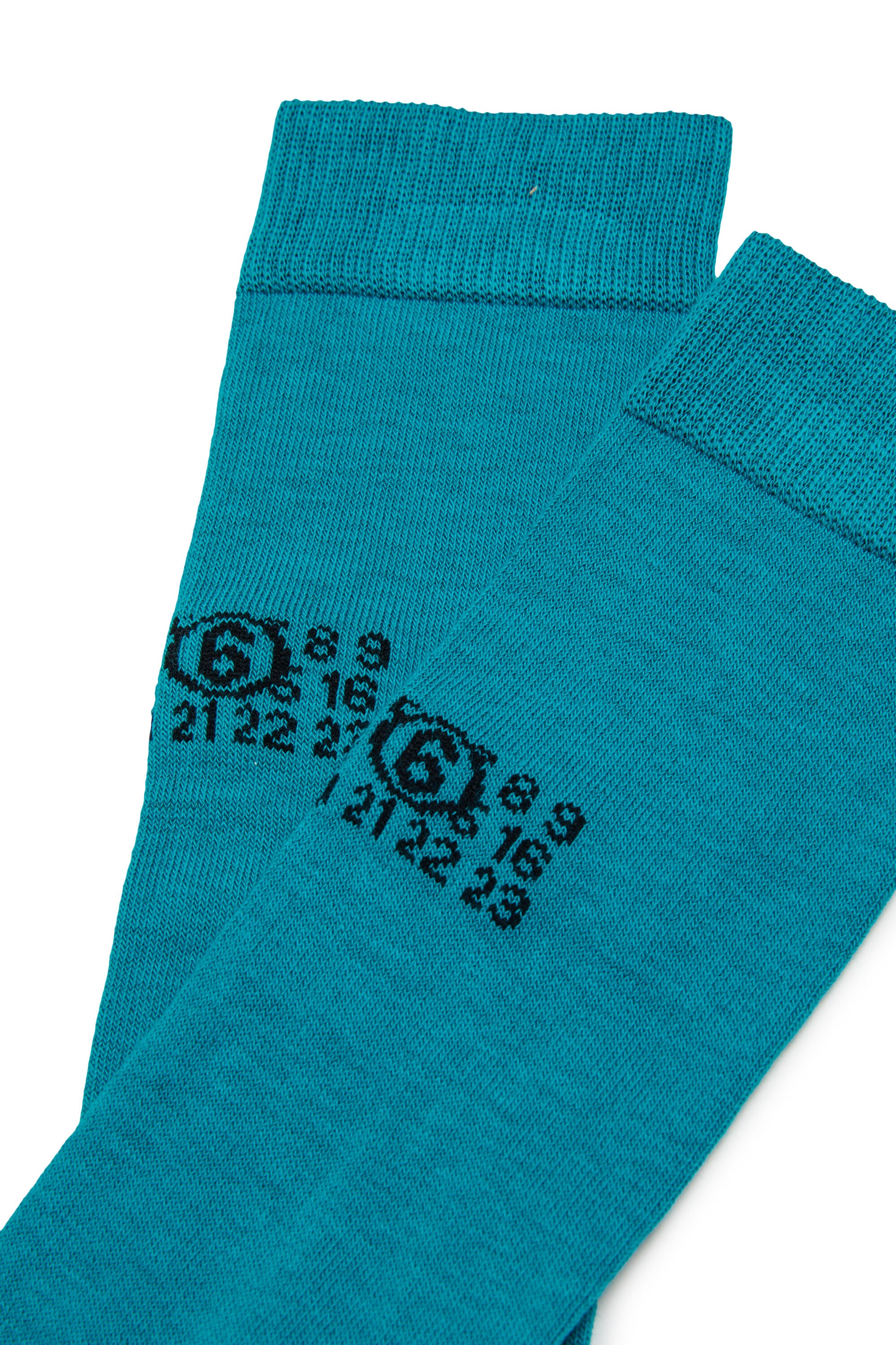Calcetines con logo numérico