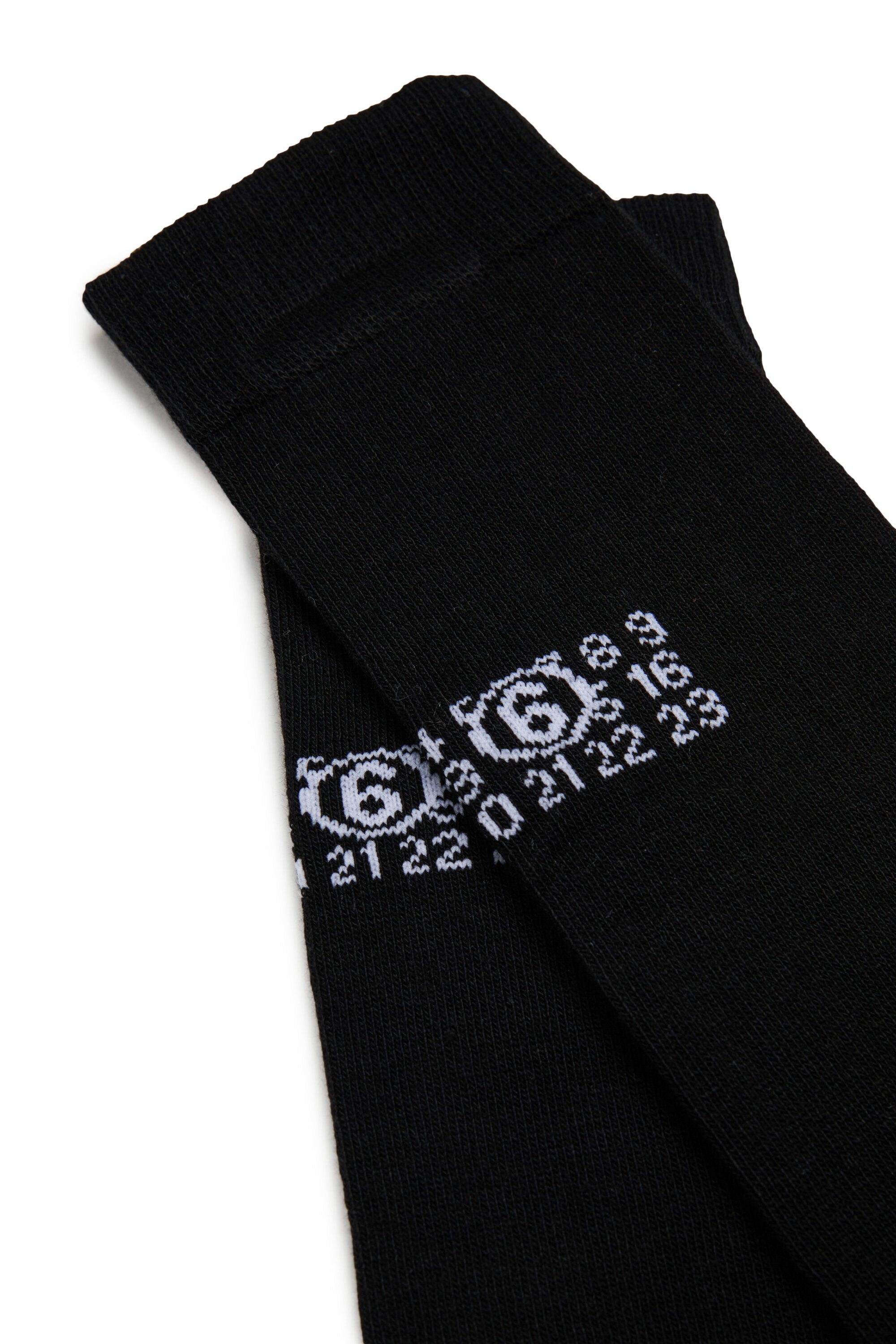 Calcetines con logo numérico