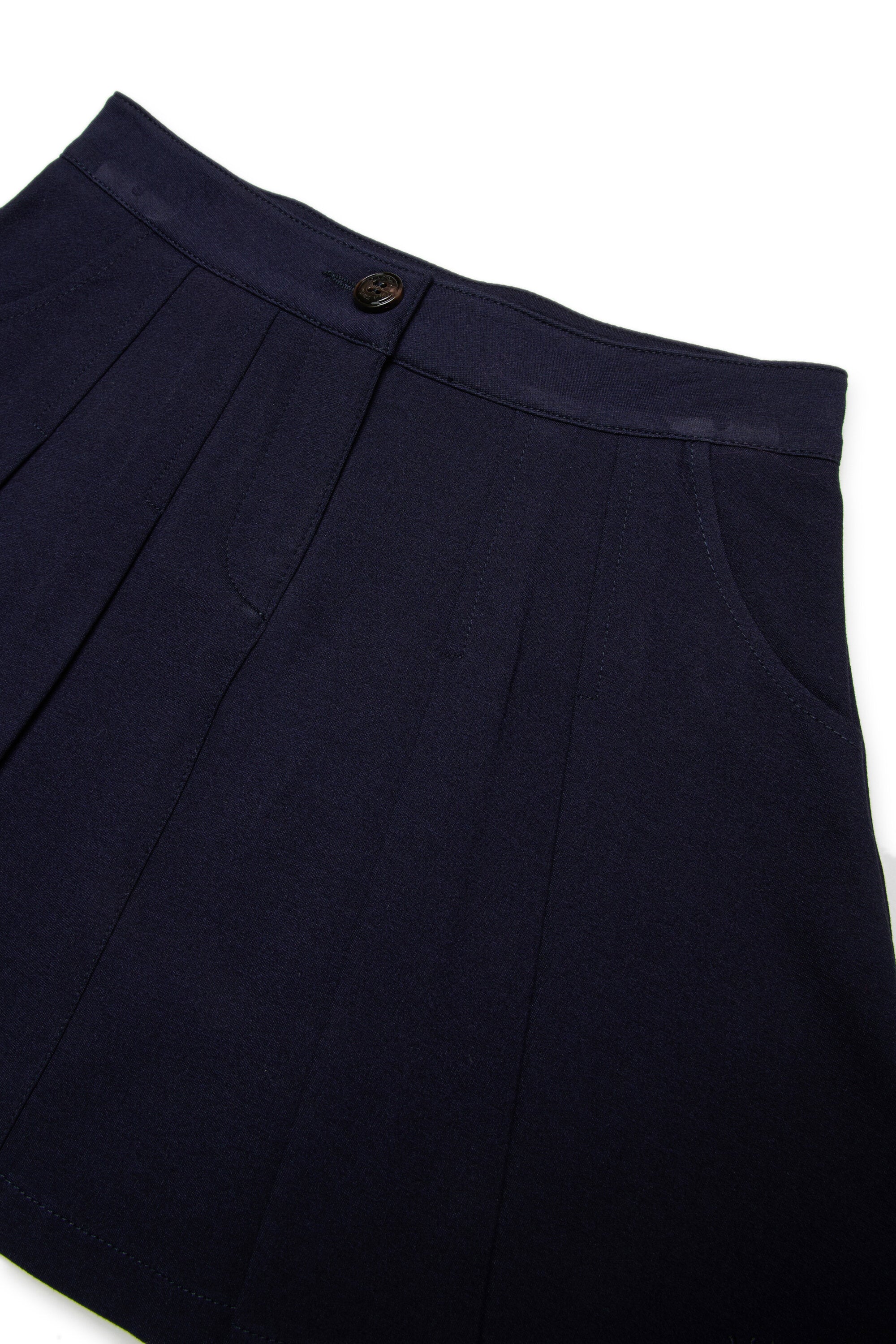 Falda corta en punto Milano