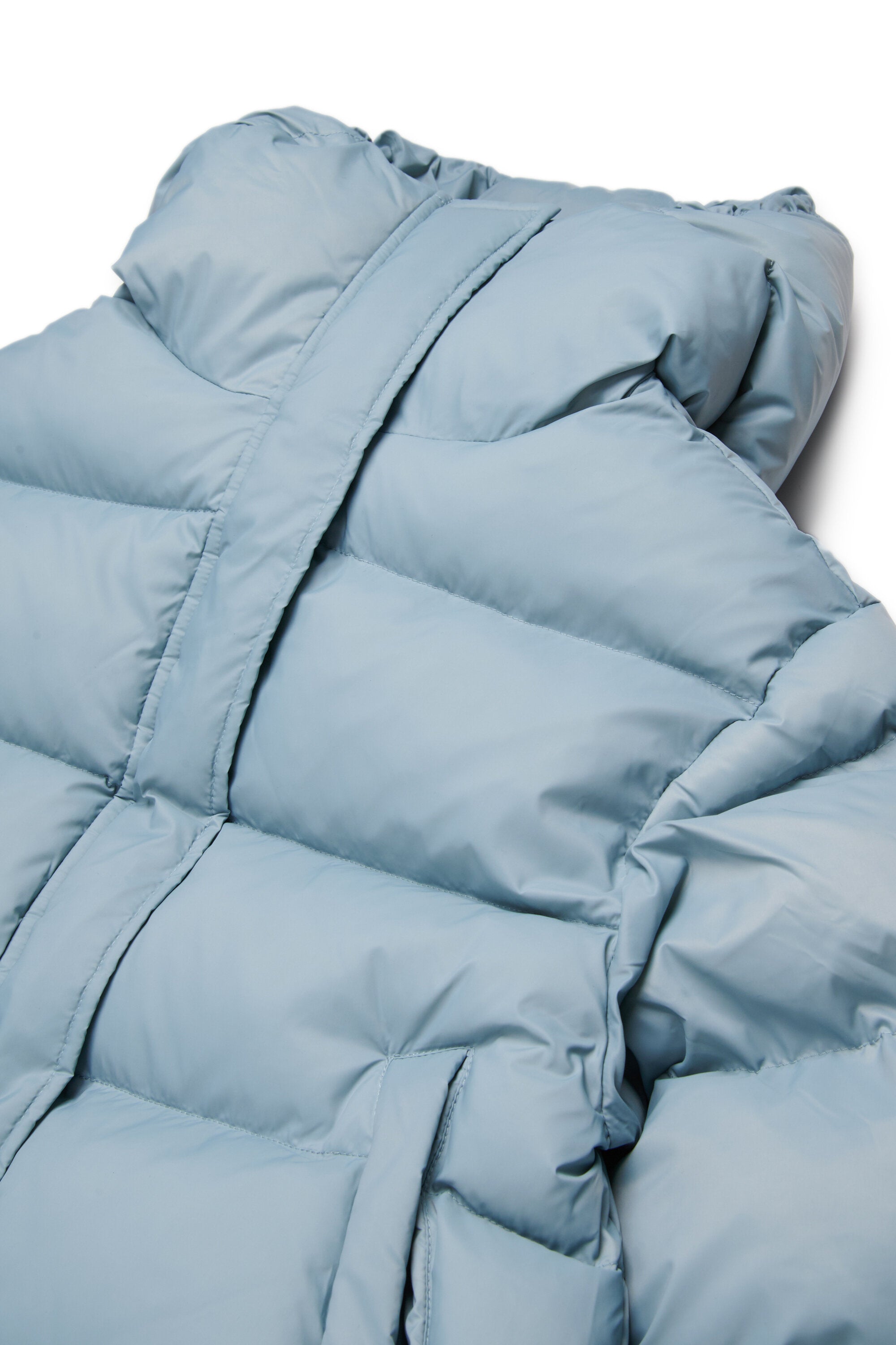 Chaqueta corta acolchada con capucha