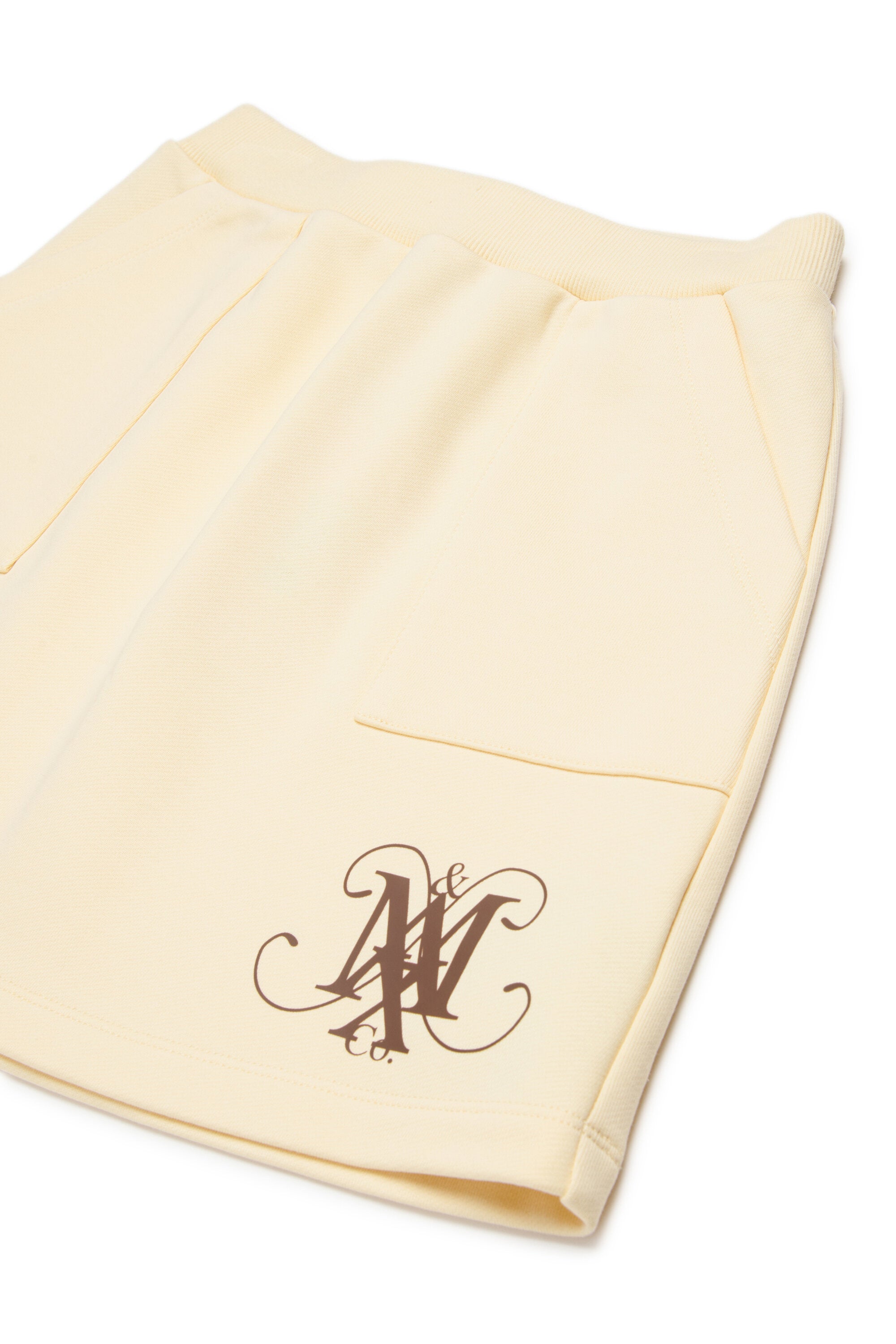 Falda con logo